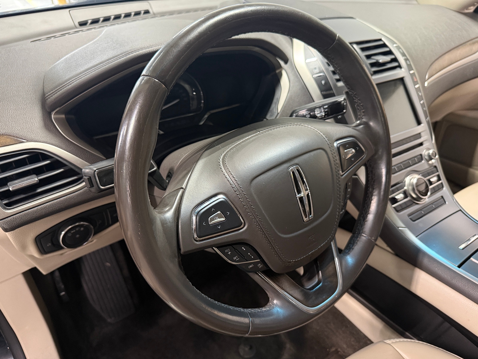 Thumbnail: 2018 Lincoln MKZ - 4