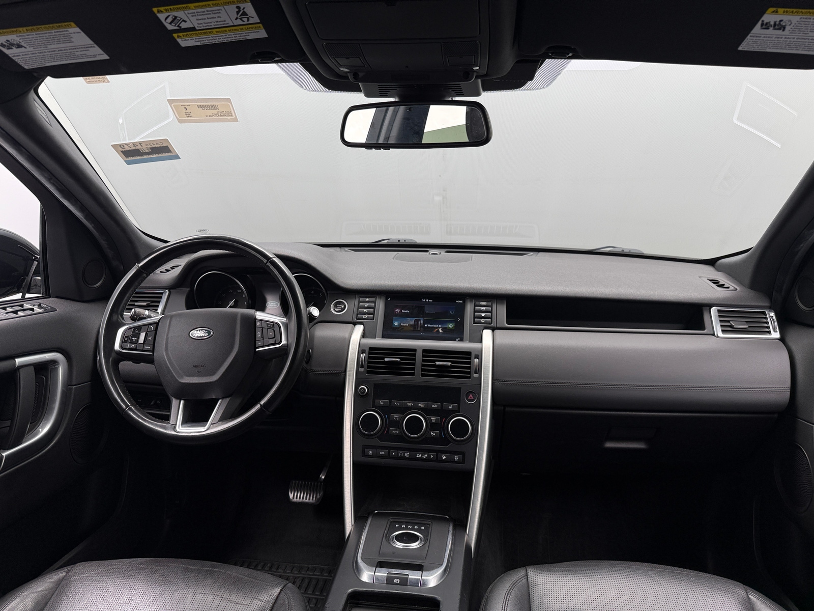 Thumbnail: 2018 Land Rover Discovery Sport - 2