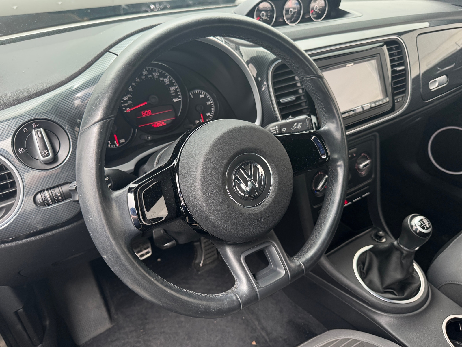 Thumbnail: 2012 Volkswagen Beetle - 5