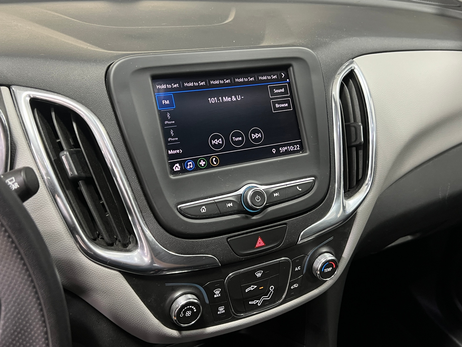 Thumbnail: 2020 Chevrolet Equinox - 4