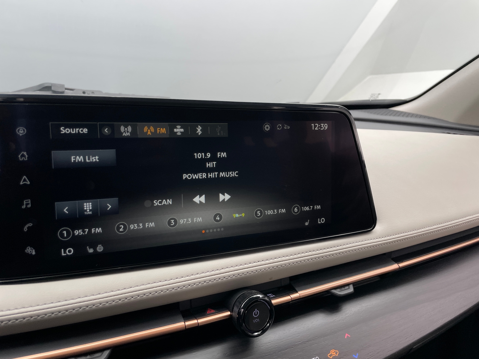 Thumbnail: 2024 Nissan Ariya - 3