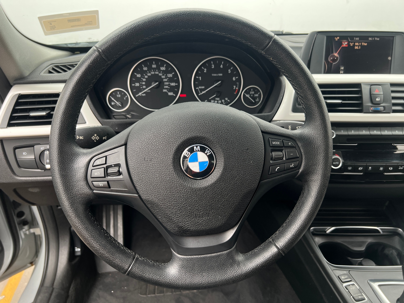 Thumbnail: 2016 BMW 3 Series - 4