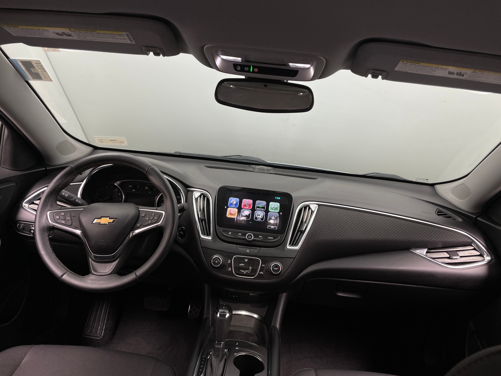 Thumbnail: 2017 Chevrolet Malibu - 3