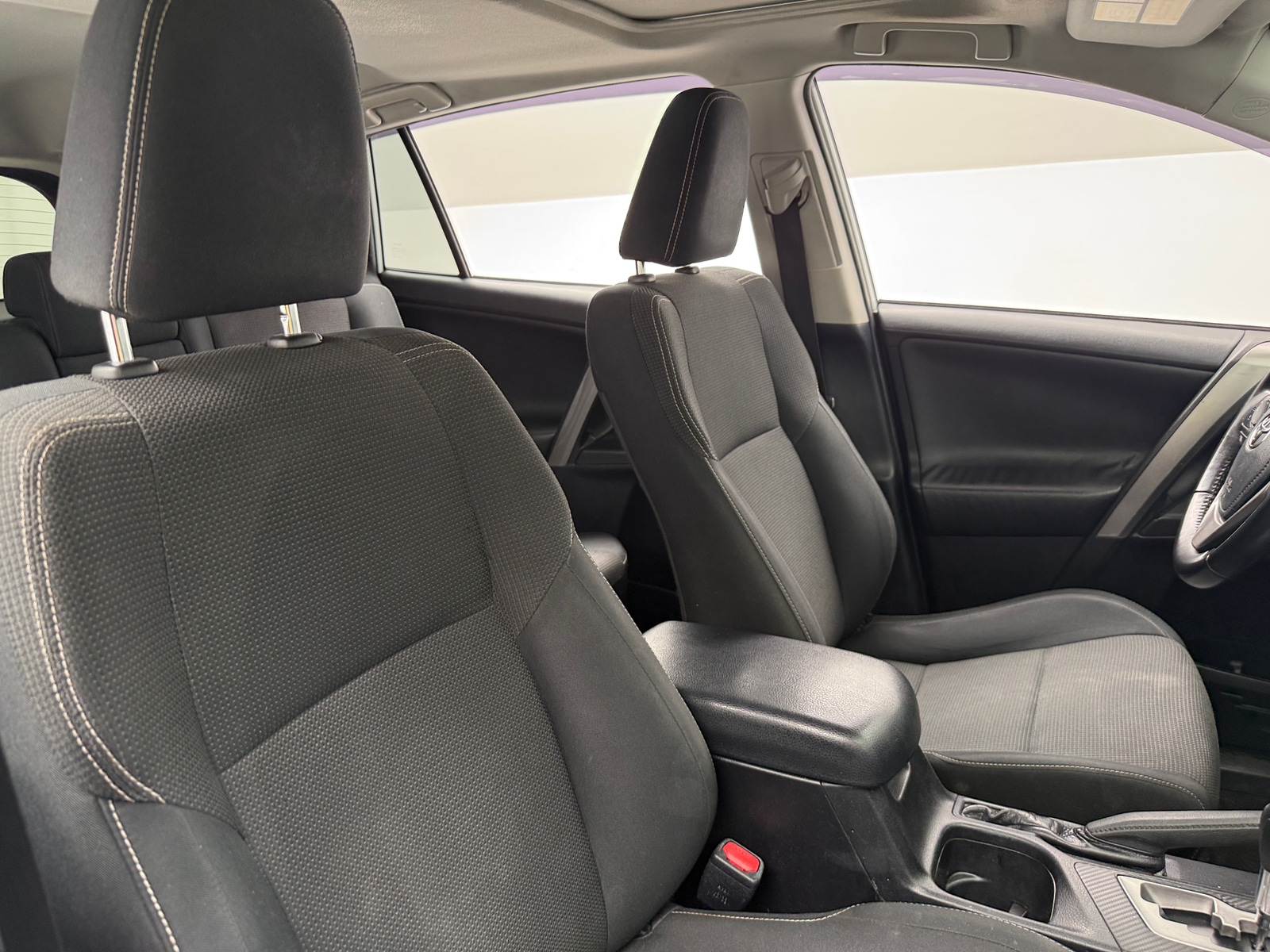 Thumbnail: 2016 Toyota RAV4 - 2