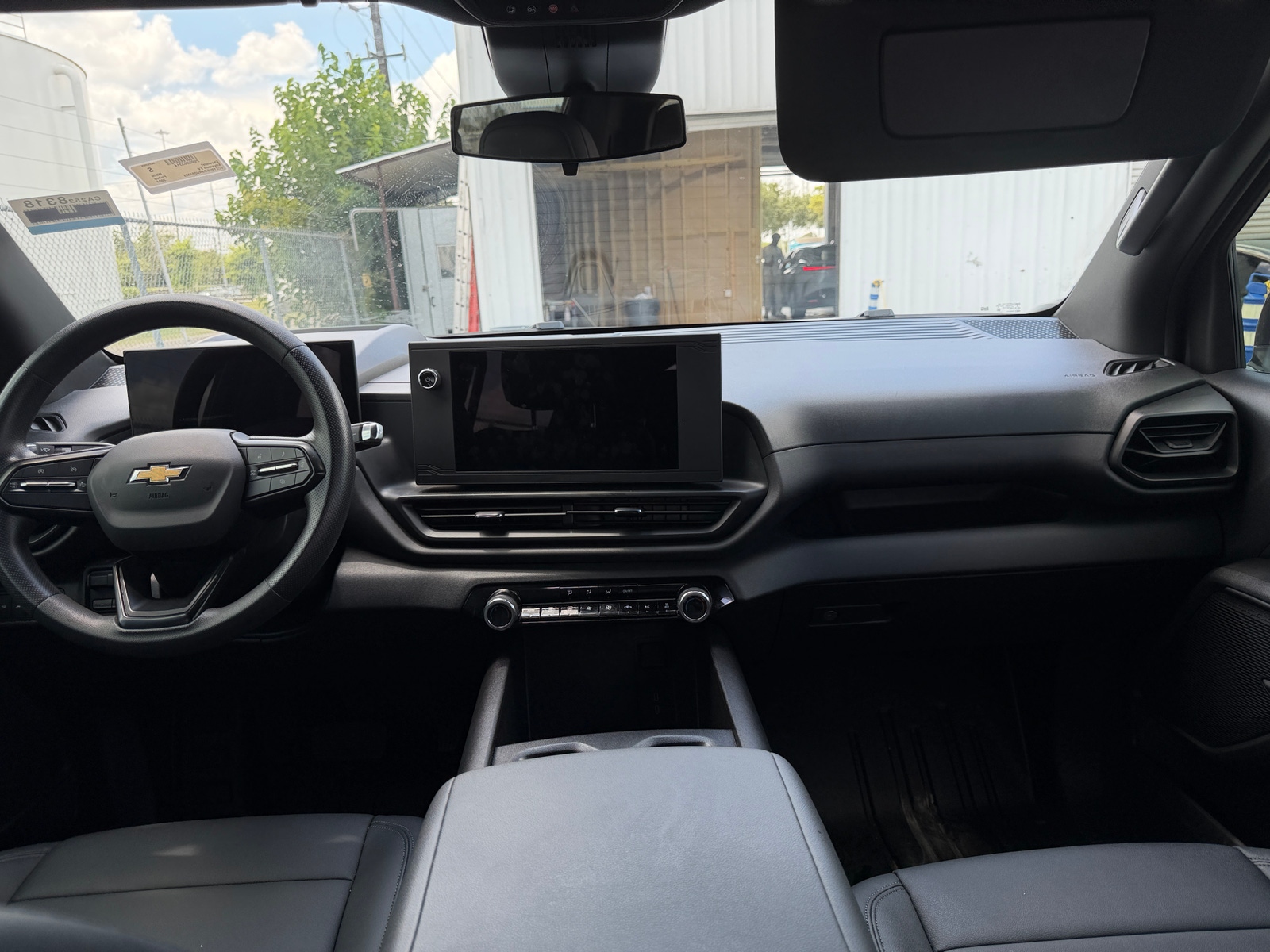 Thumbnail: 2024 Chevrolet Silverado EV - 3