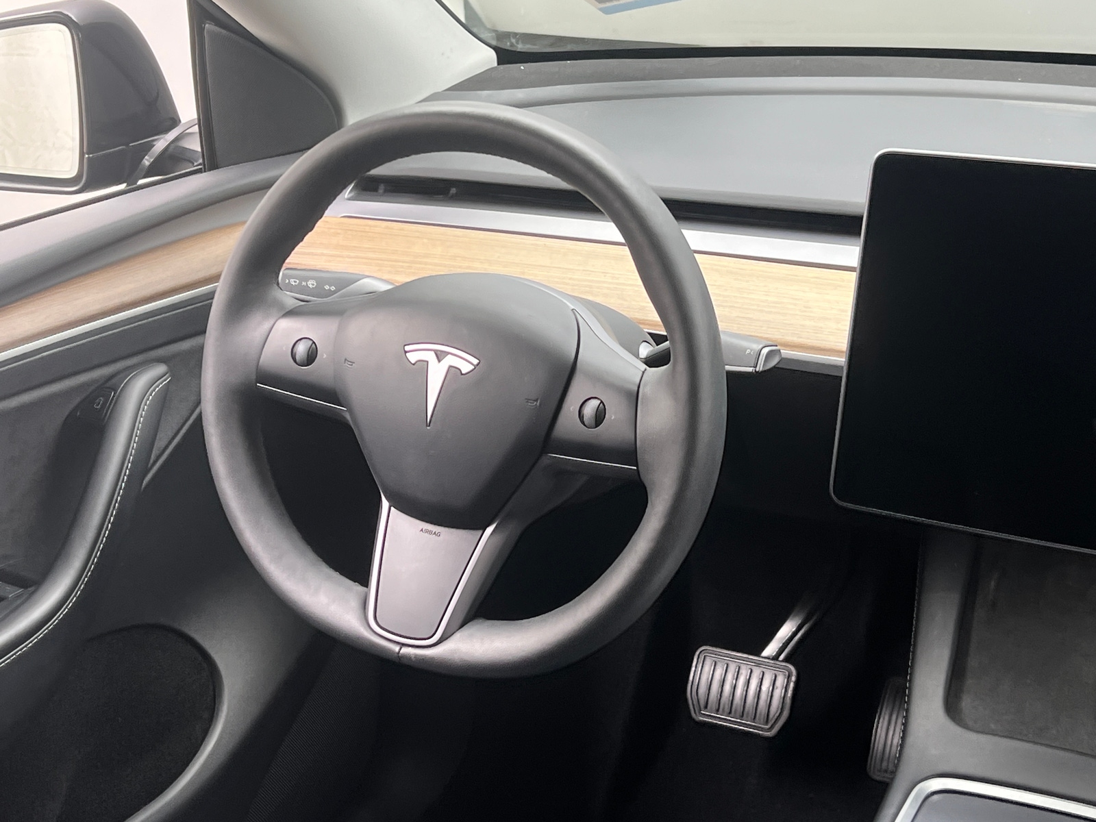 Thumbnail: 2023 Tesla Model Y - 4