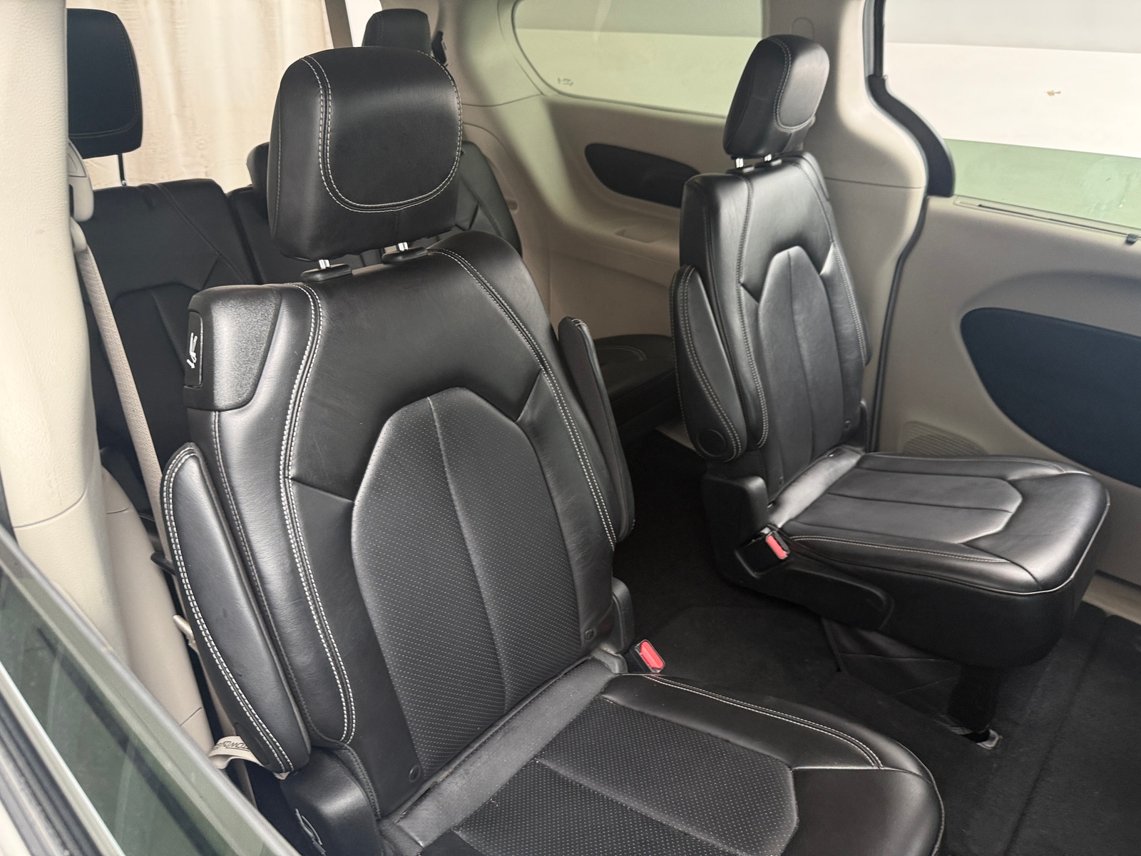 Thumbnail: 2024 Chrysler Pacifica - 5