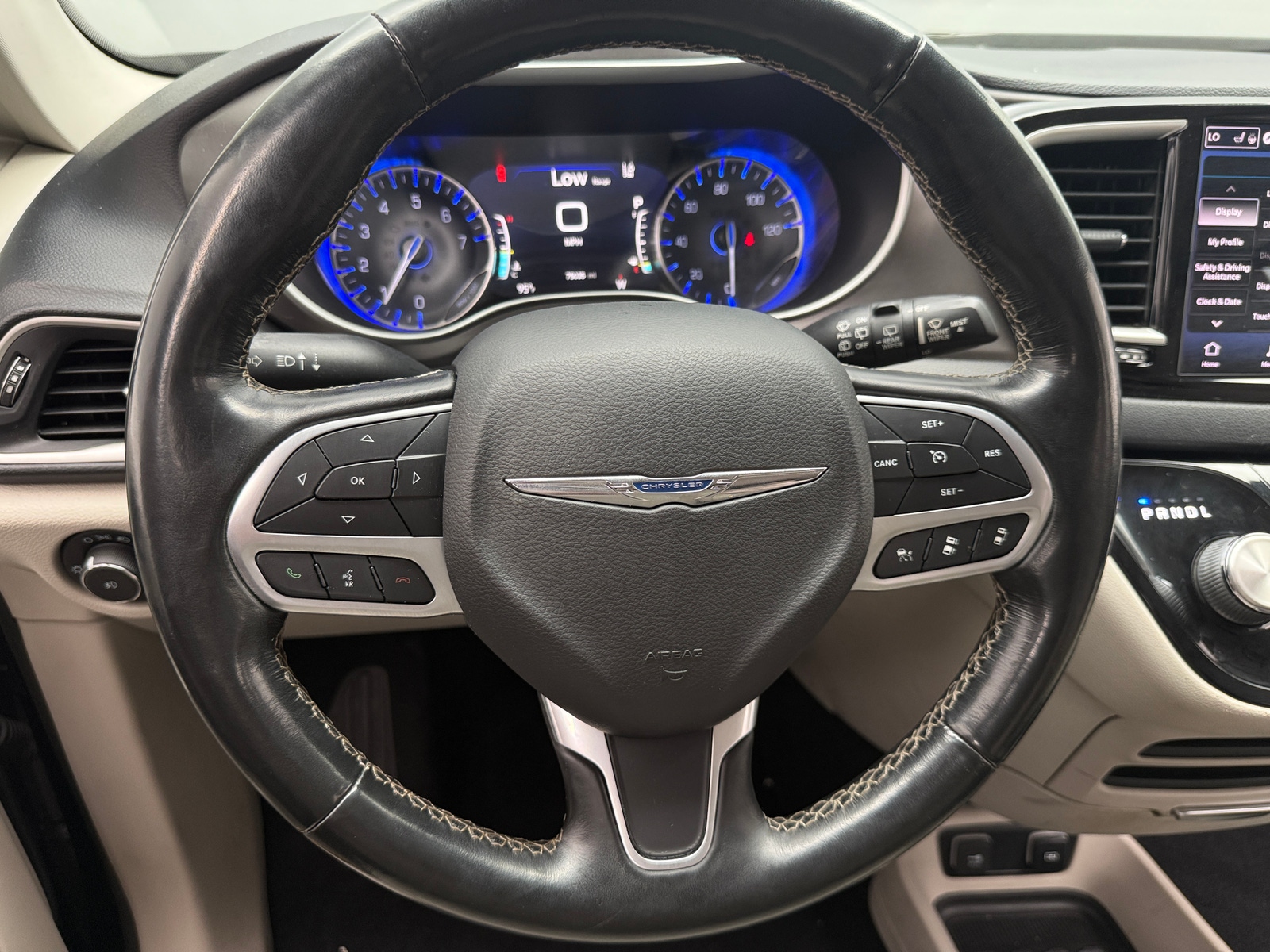 Thumbnail: 2021 Chrysler Pacifica - 4