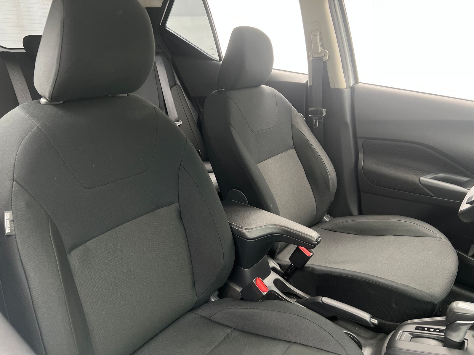 Thumbnail: 2025 Nissan Kicks - 2