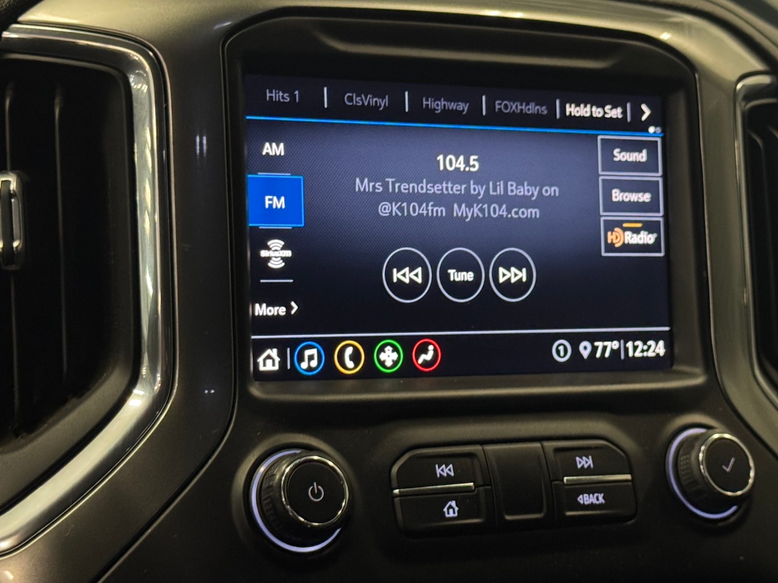 Thumbnail: 2020 Chevrolet Silverado 1500 - 4
