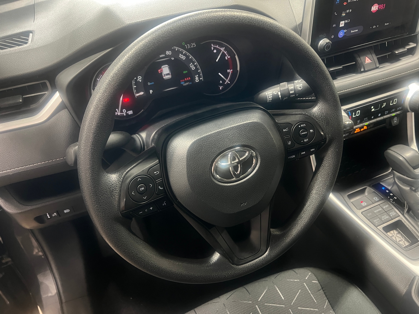 Thumbnail: 2025 Toyota RAV4 - 5