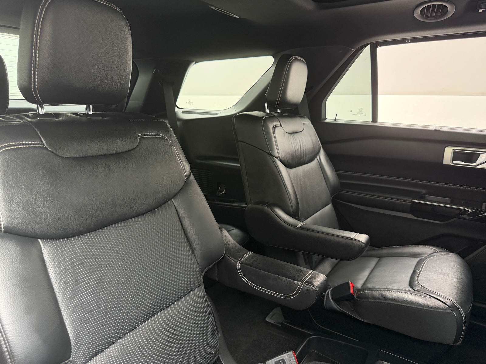 Thumbnail: 2021 Ford Explorer - 5