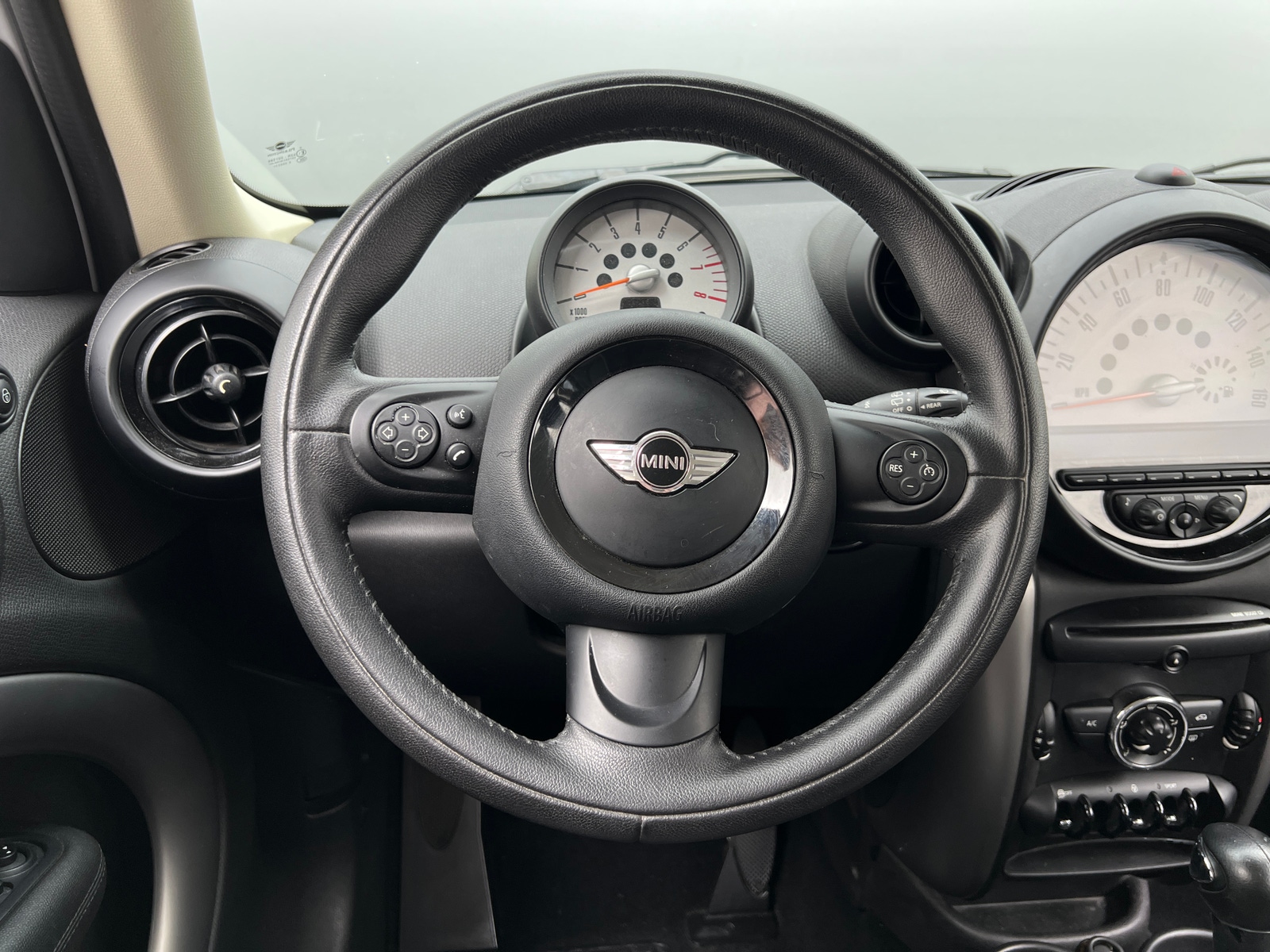 Thumbnail: 2014 MINI Cooper Countryman - 4