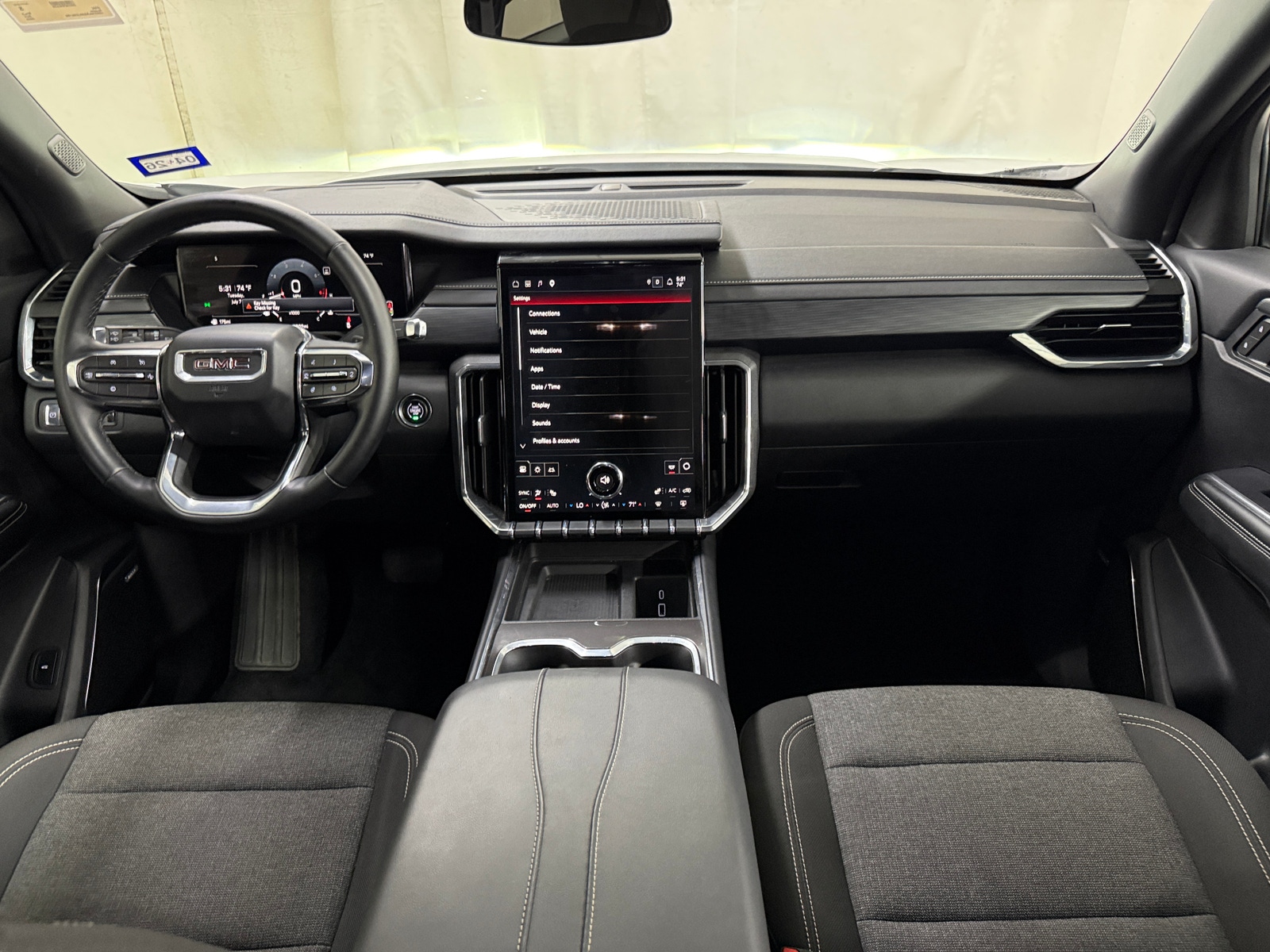 Thumbnail: 2025 GMC Acadia - 3
