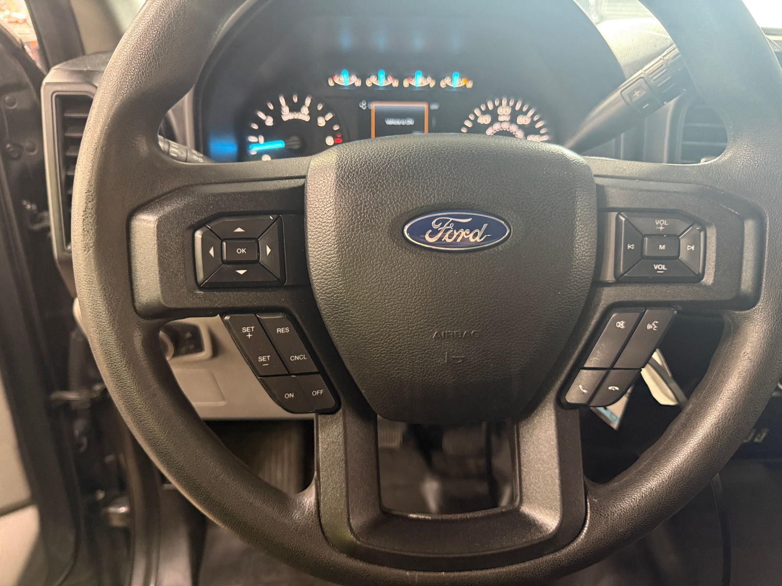 Thumbnail: 2019 Ford Econoline - 5
