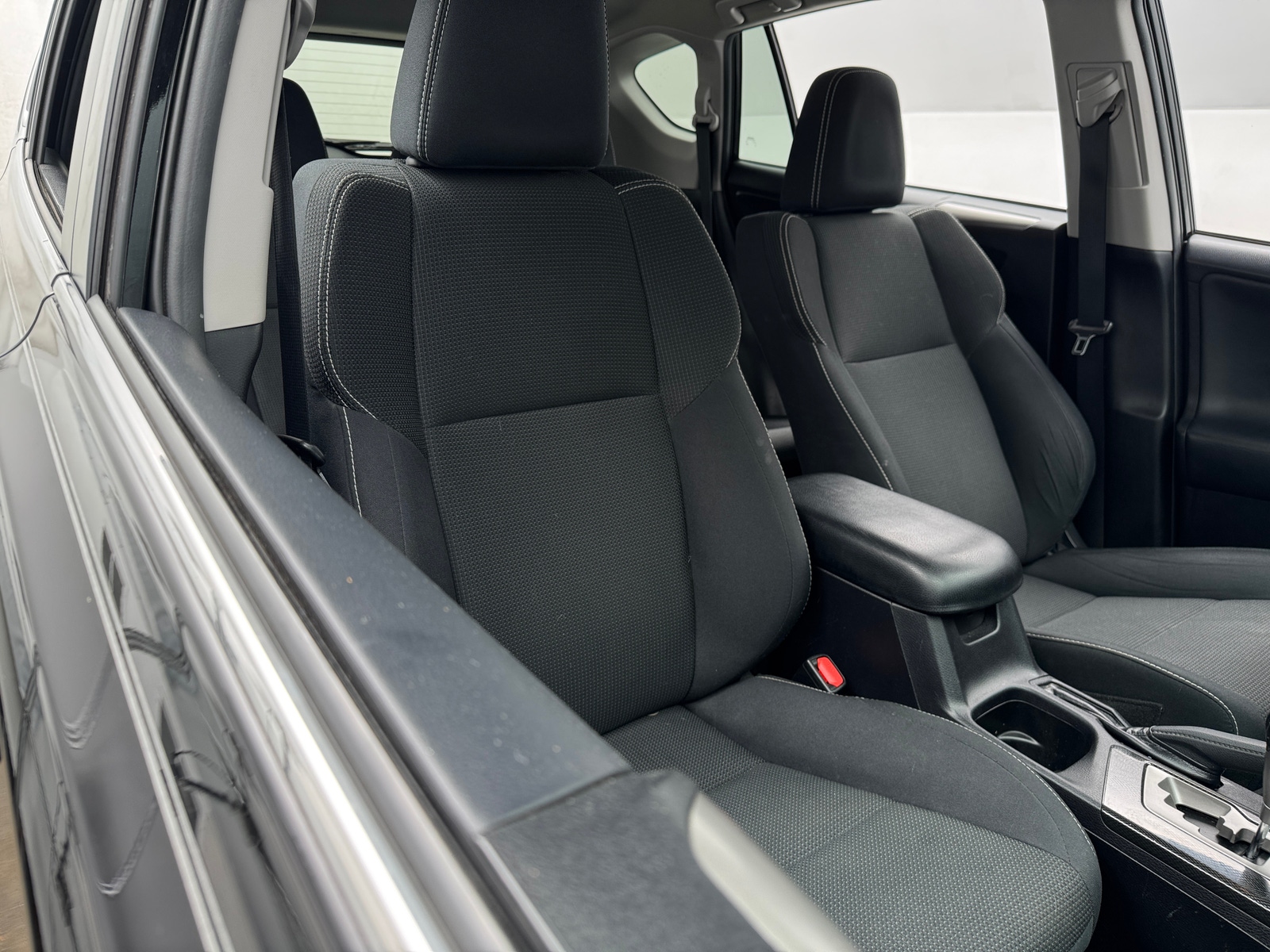Thumbnail: 2018 Toyota RAV4 - 2