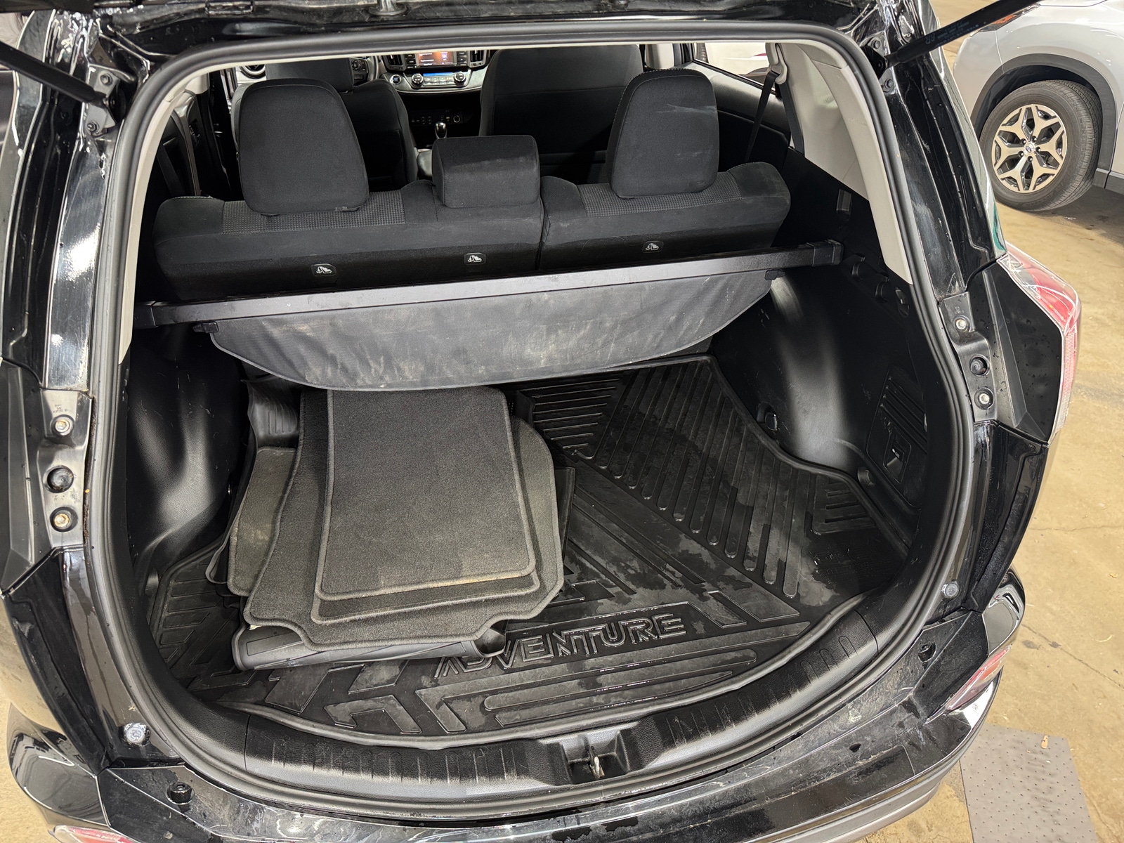 Thumbnail: 2018 Toyota RAV4 - 7