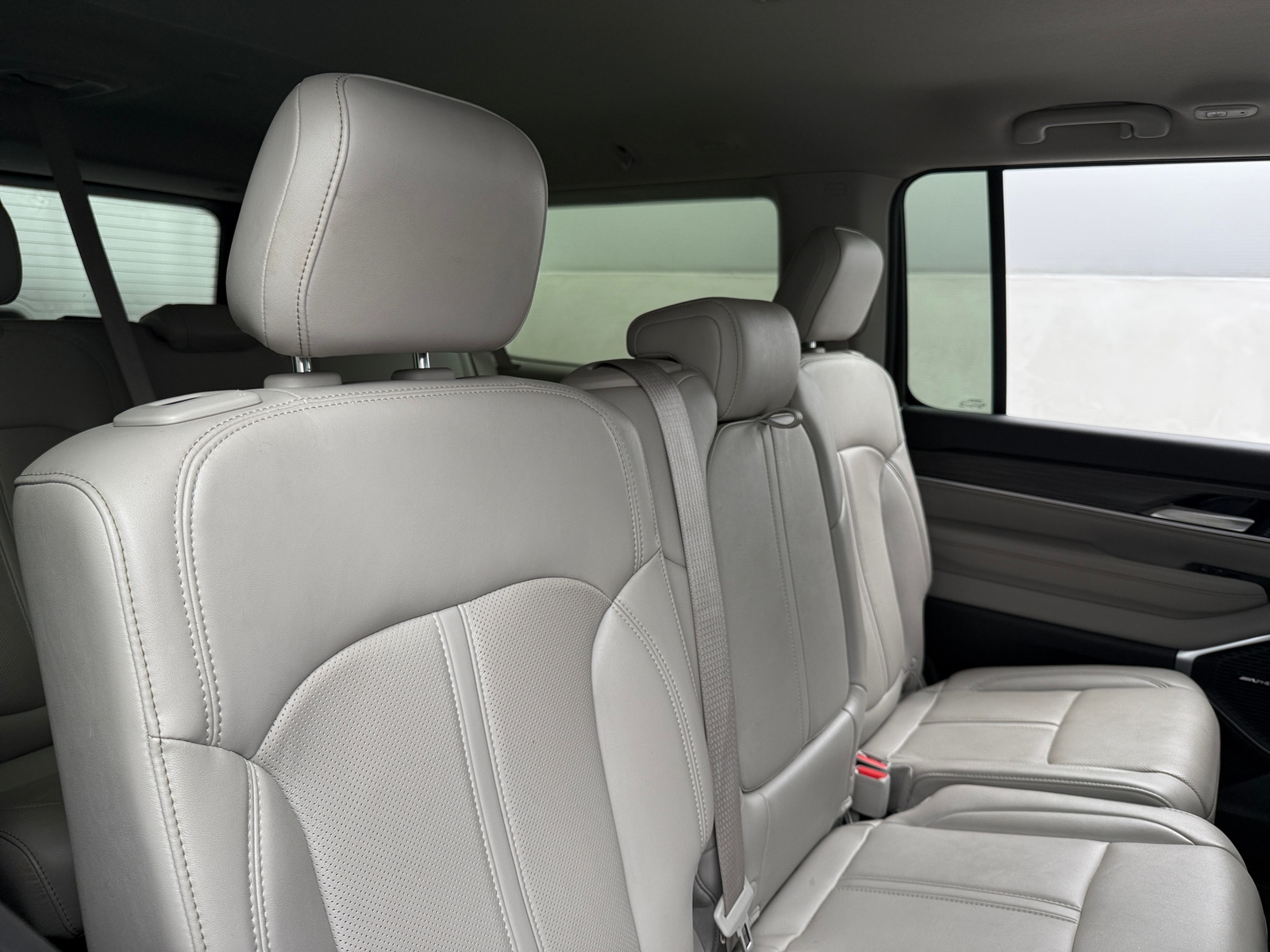 Thumbnail: 2023 Jeep Wagoneer - 5