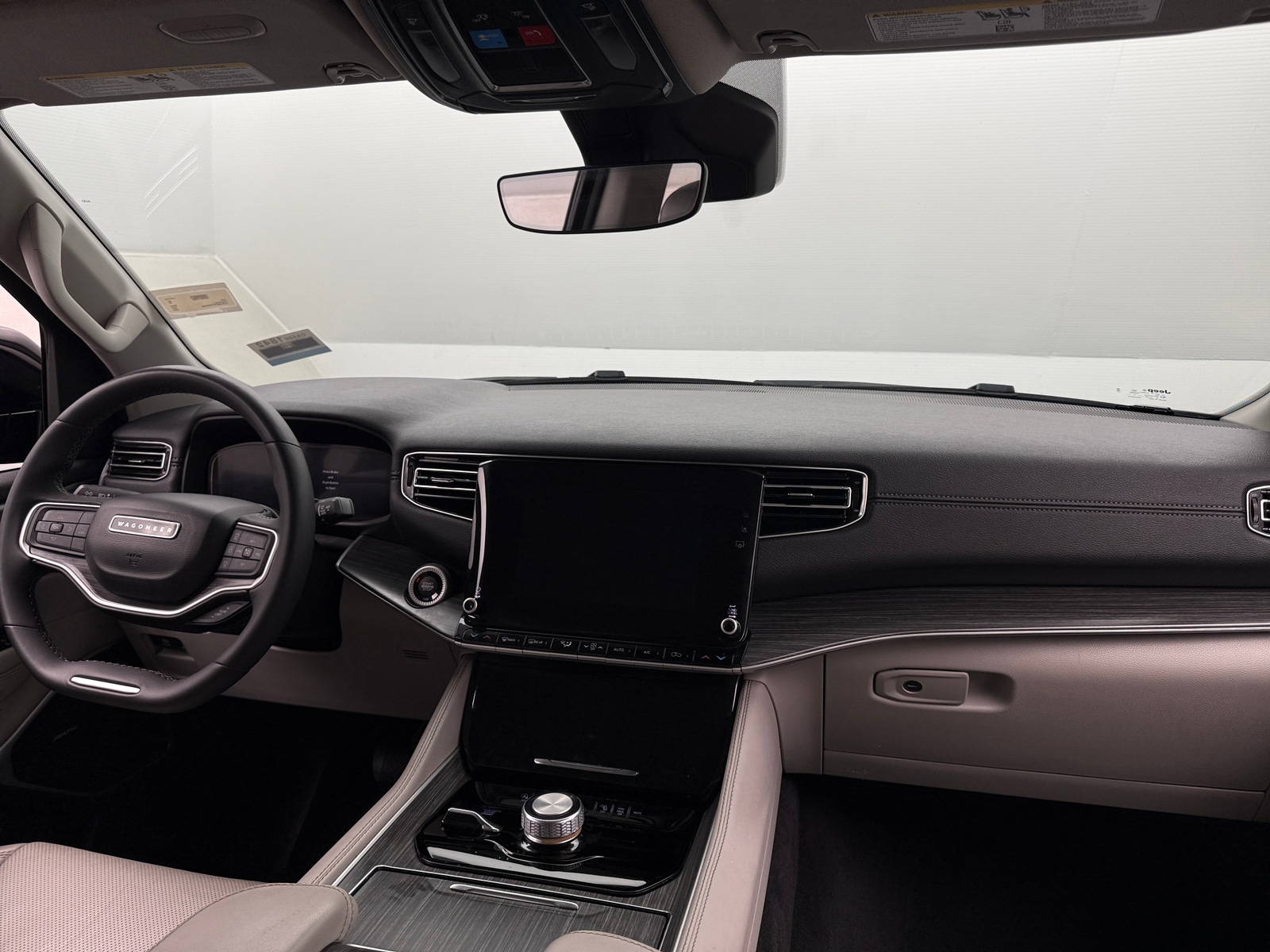 Thumbnail: 2023 Jeep Wagoneer - 2