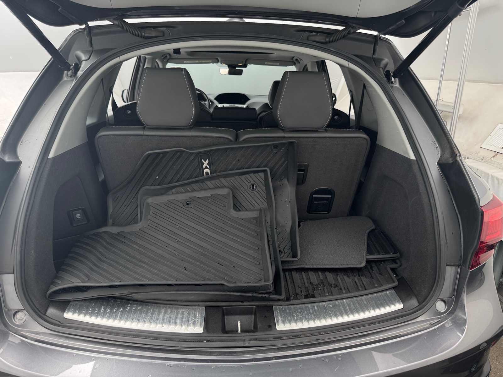 Thumbnail: 2019 Acura MDX - 6