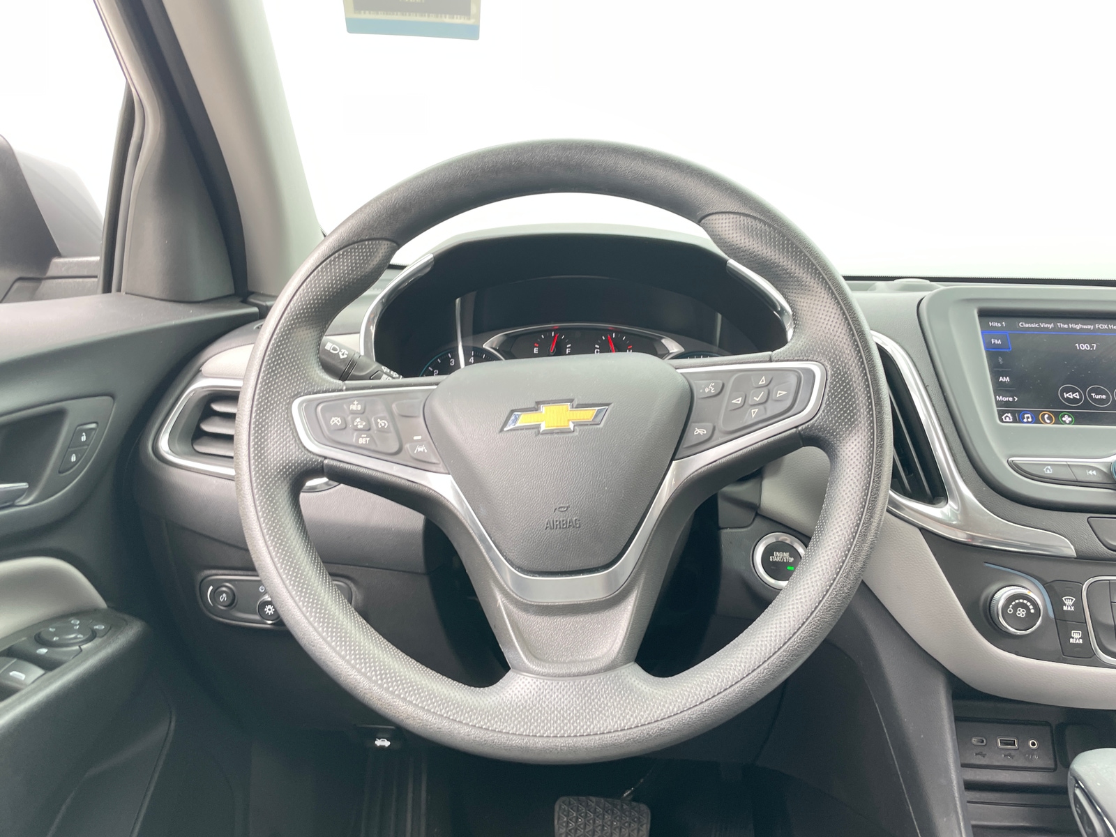 Thumbnail: 2023 Chevrolet Equinox - 5