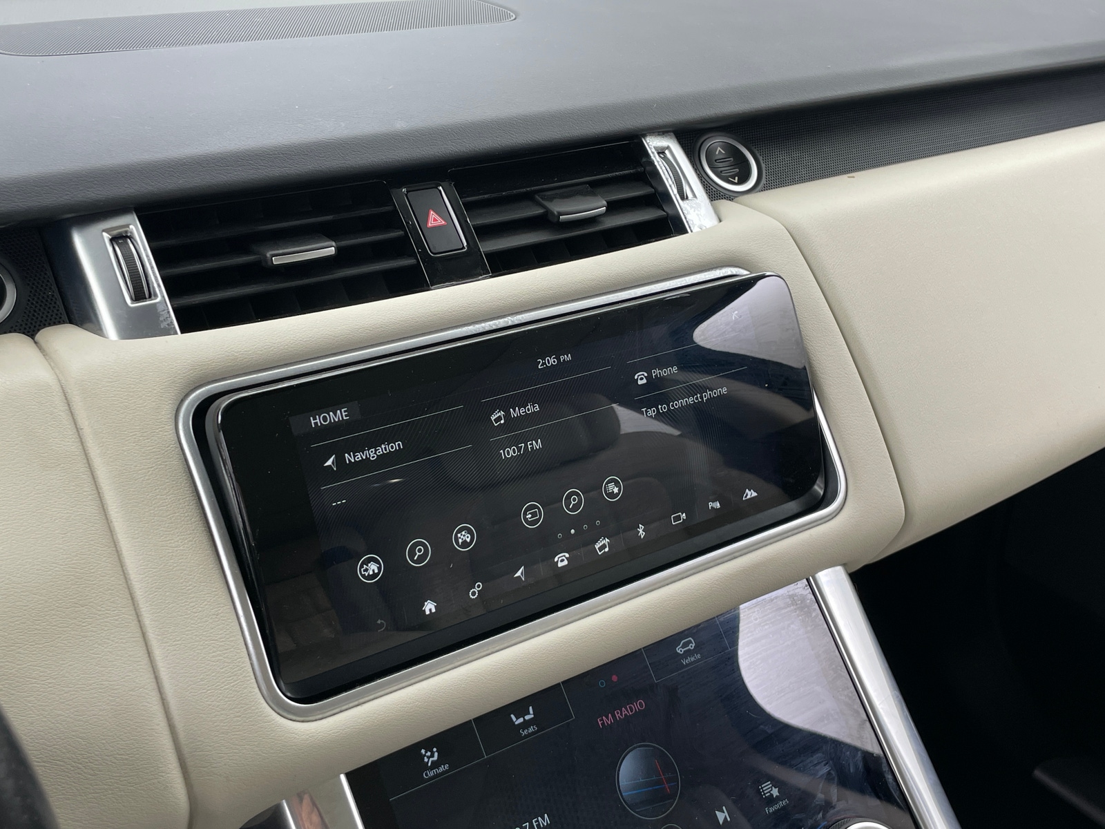Thumbnail: 2019 Land Rover Range Rover Sport - 3