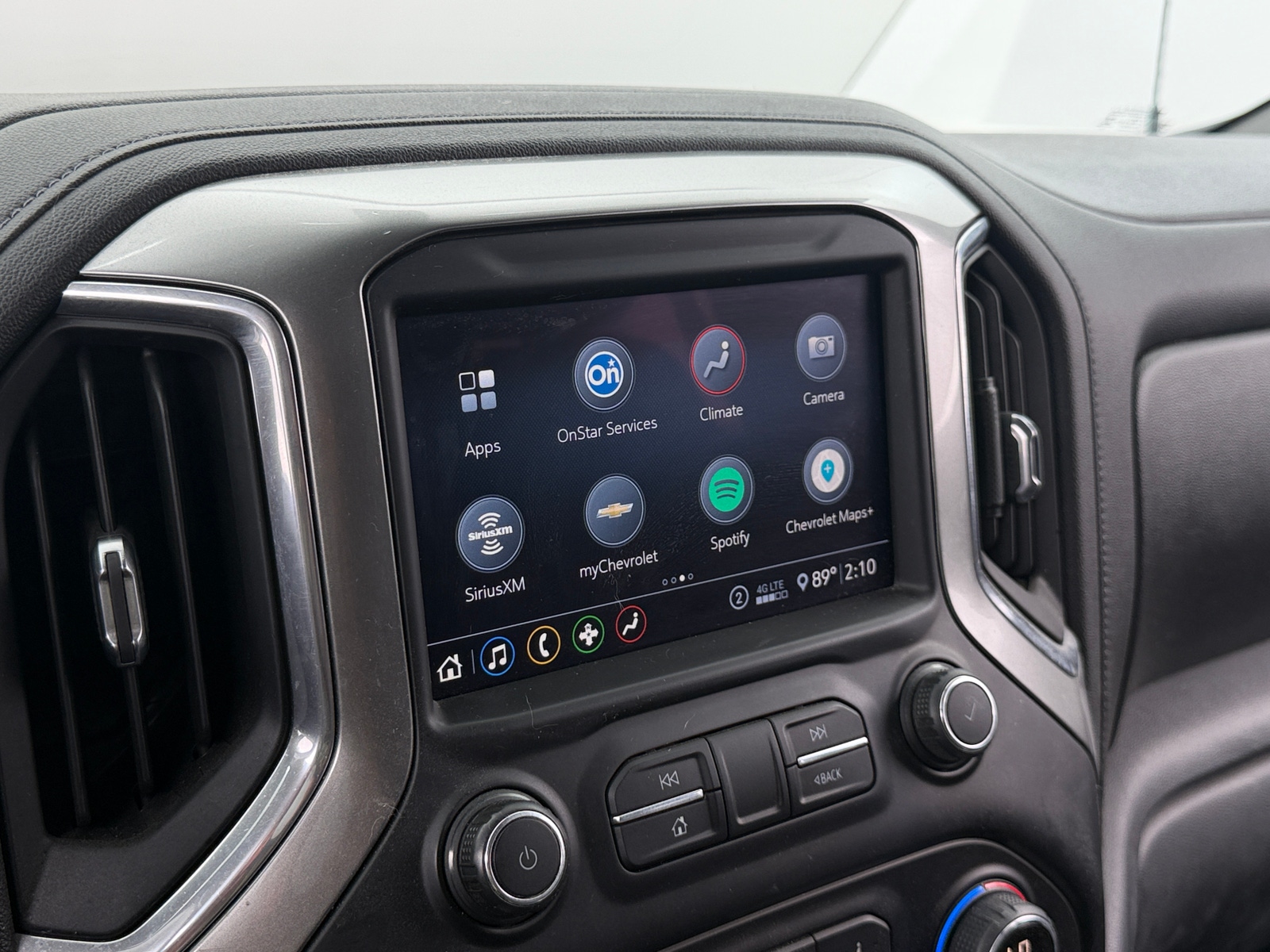 Thumbnail: 2020 Chevrolet Silverado 1500 - 3