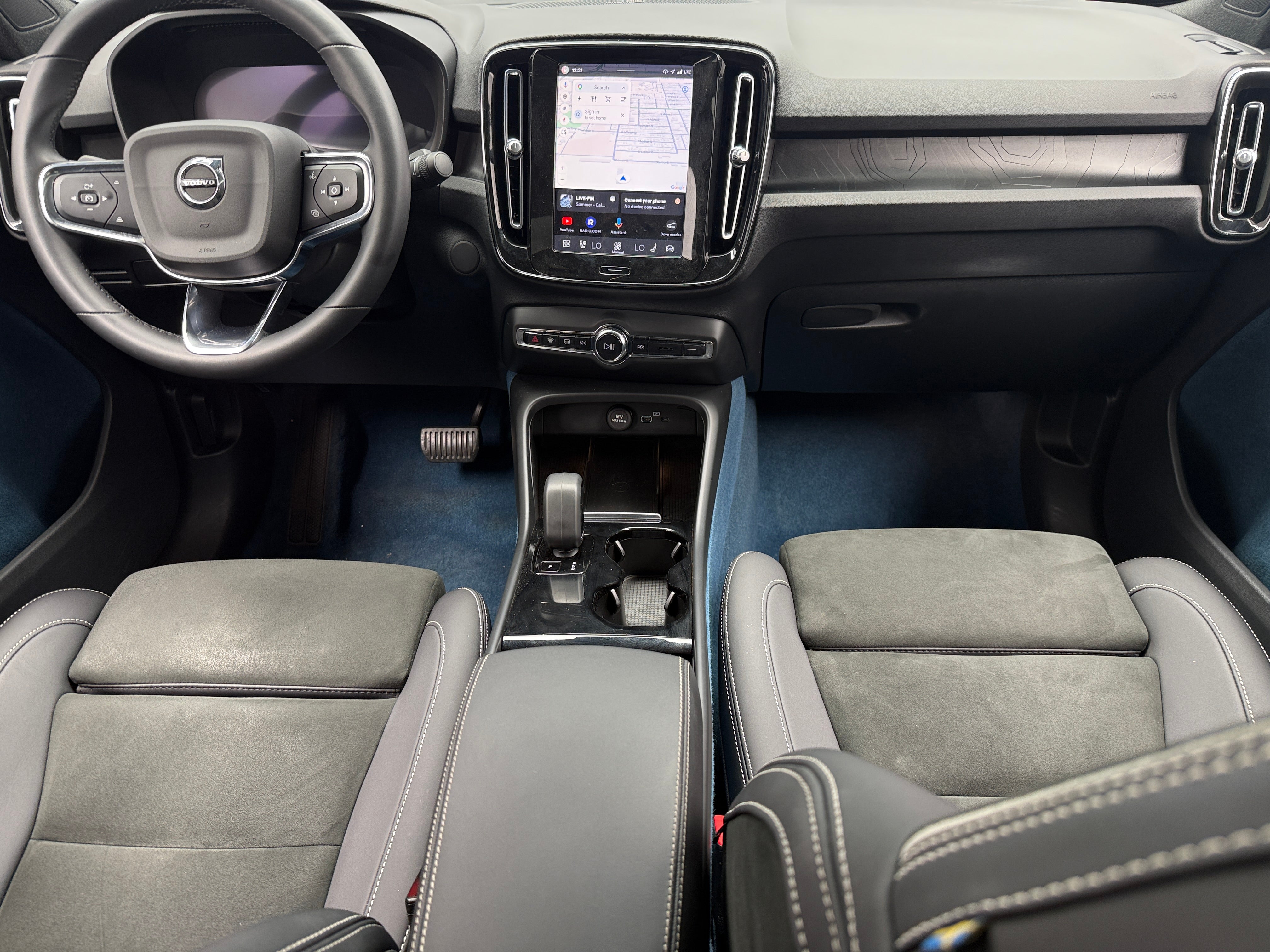 Used 2023 Volvo C40 Ultimate with VIN YV4ED3GMXP2037413 for sale in Oak Creek, WI