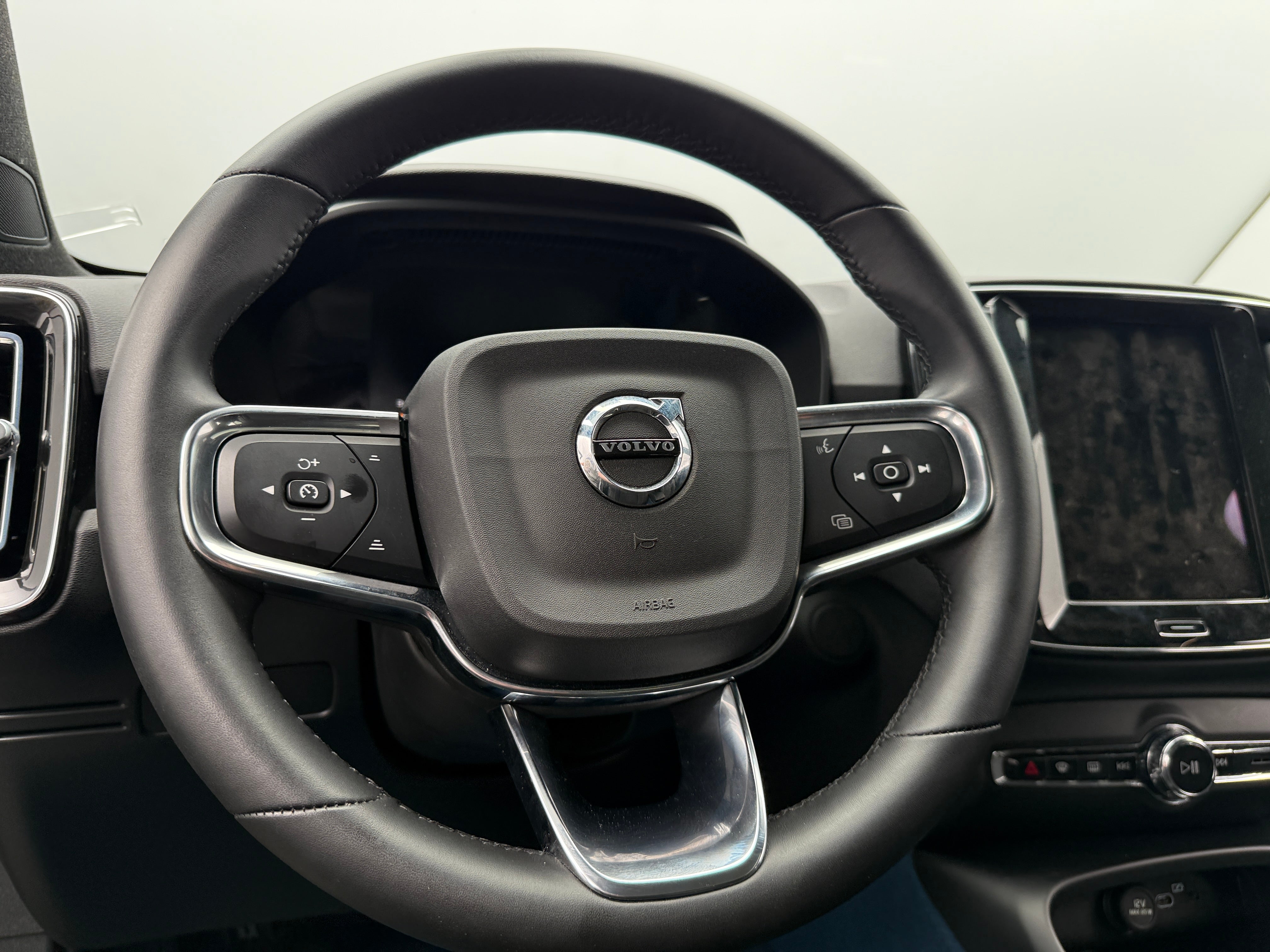 Used 2023 Volvo C40 Ultimate with VIN YV4ED3GMXP2037413 for sale in Auburn, WA