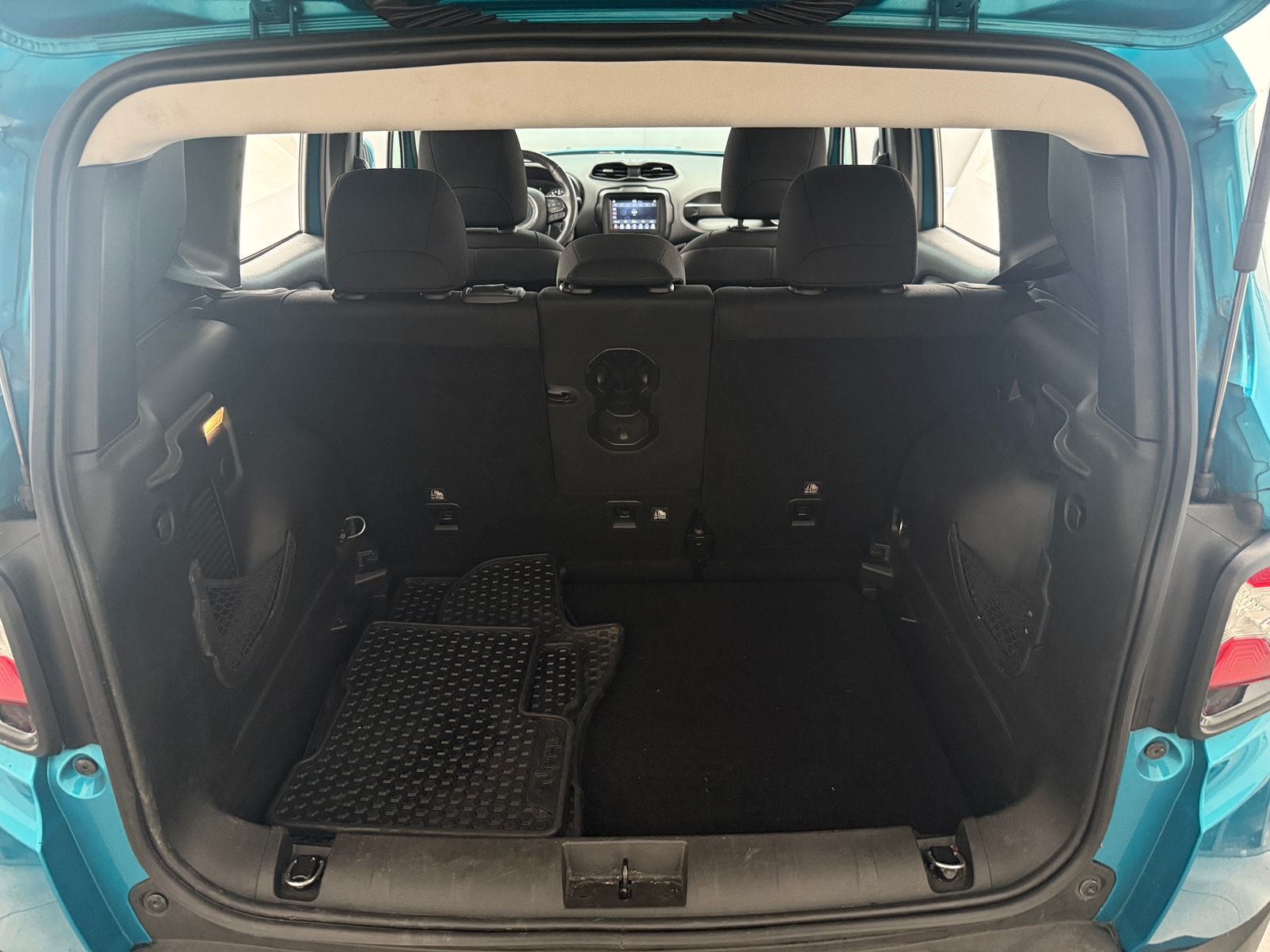 Thumbnail: 2020 Jeep Renegade - 7
