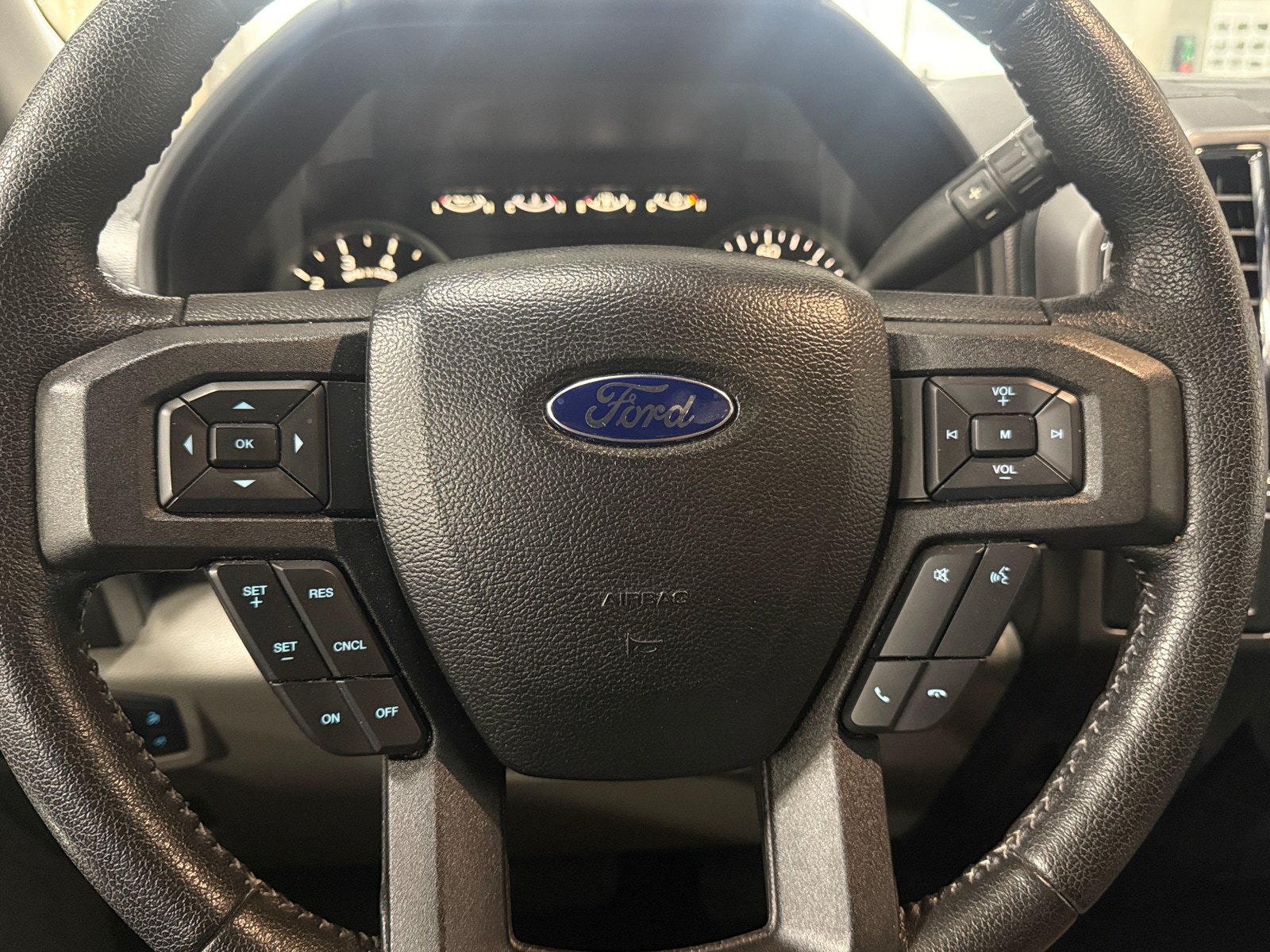 Thumbnail: 2016 Ford Econoline - 5