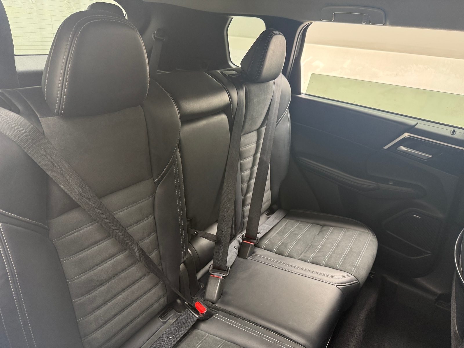 Thumbnail: 2025 Mitsubishi Outlander - 5
