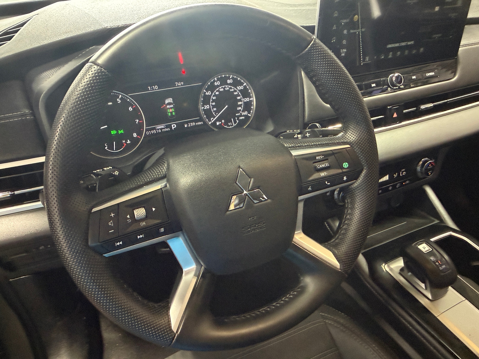 Thumbnail: 2025 Mitsubishi Outlander - 4