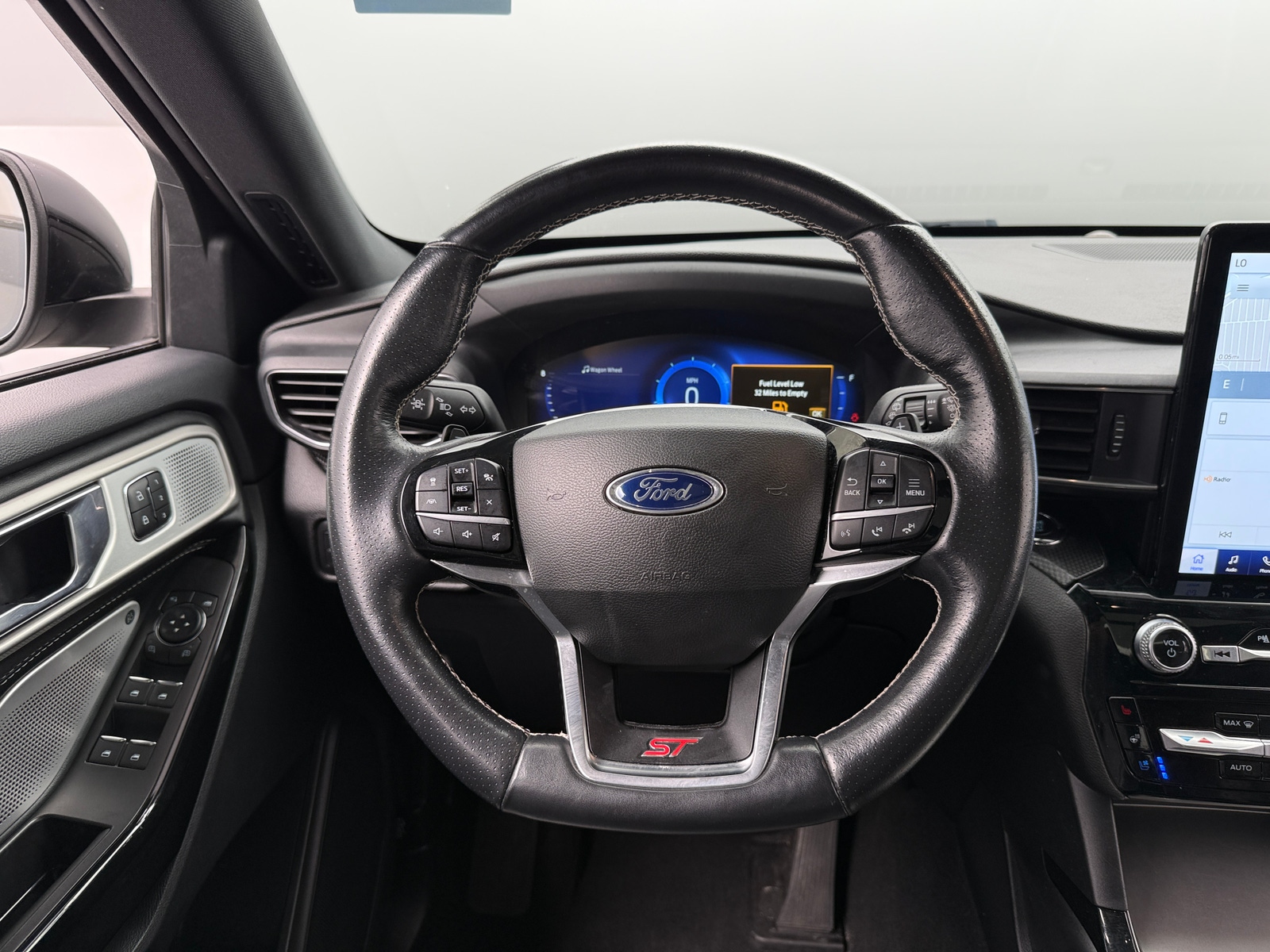 Thumbnail: 2022 Ford Explorer - 4