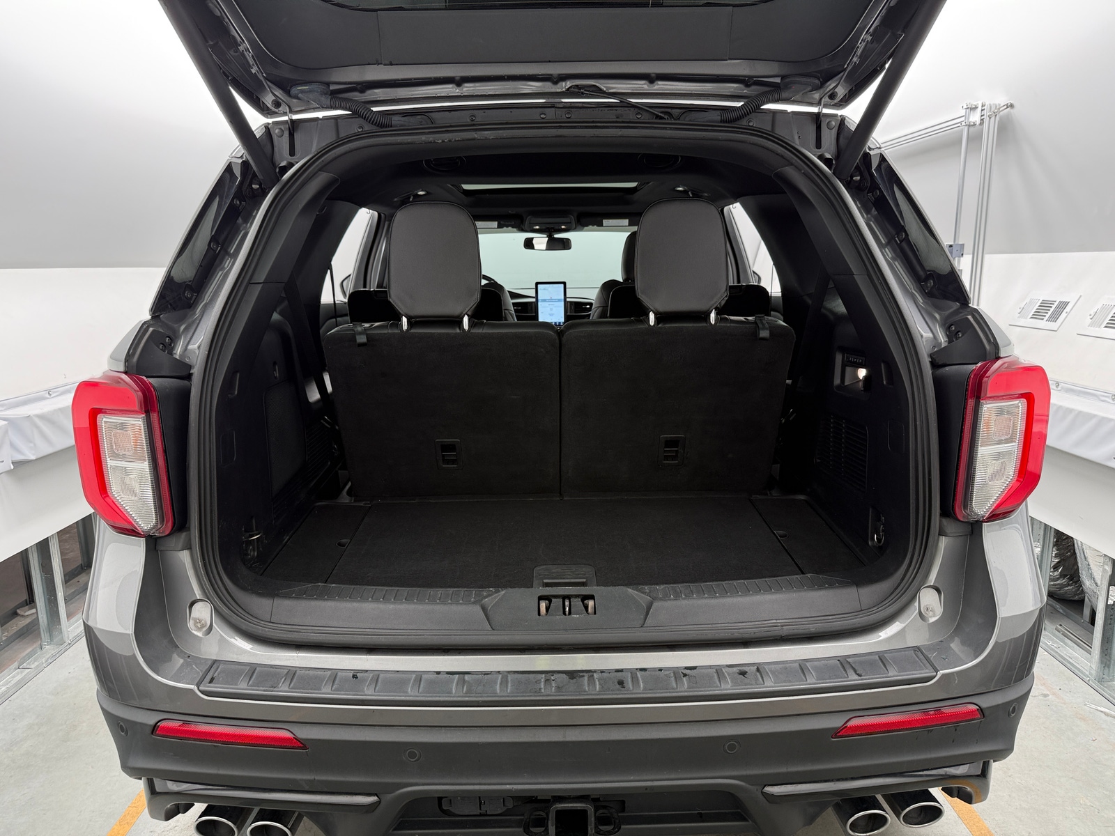 Thumbnail: 2022 Ford Explorer - 6
