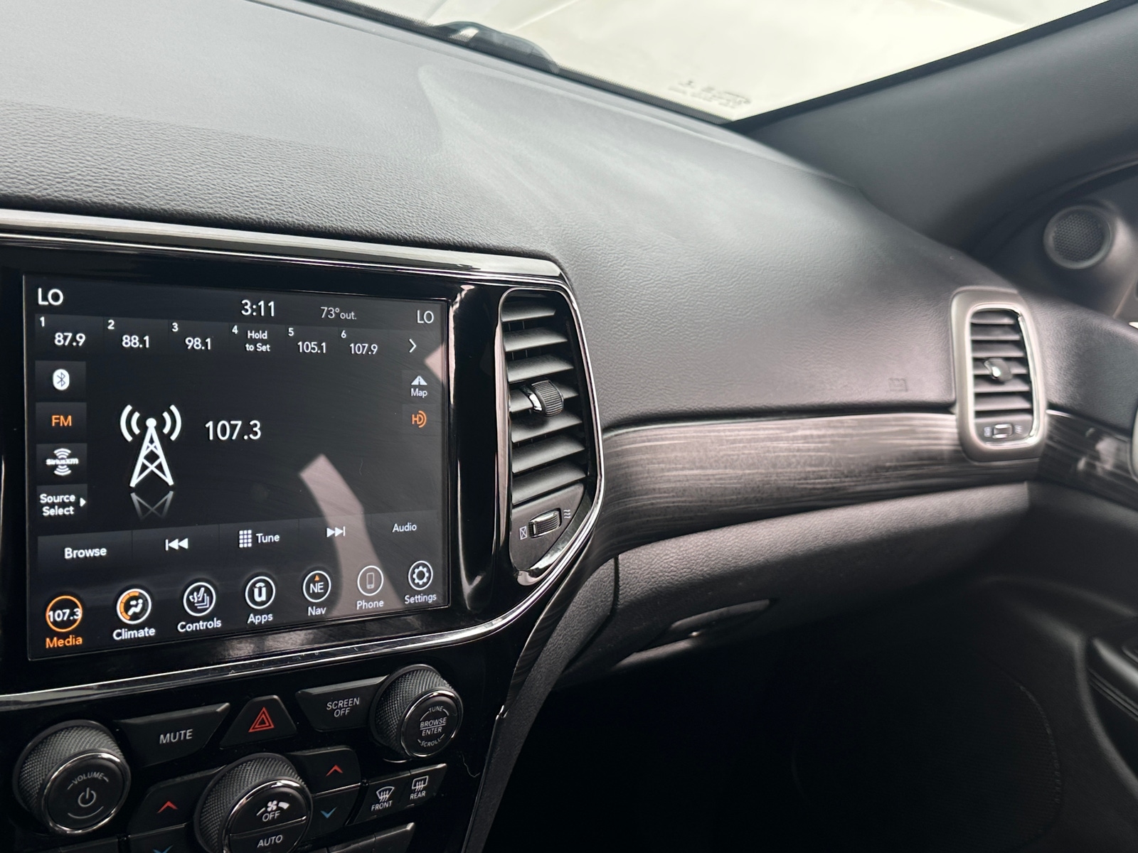 Thumbnail: 2020 Jeep Grand Cherokee - 3