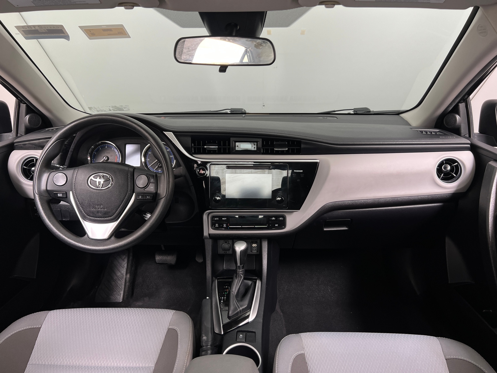 Thumbnail: 2017 Toyota Corolla - 3
