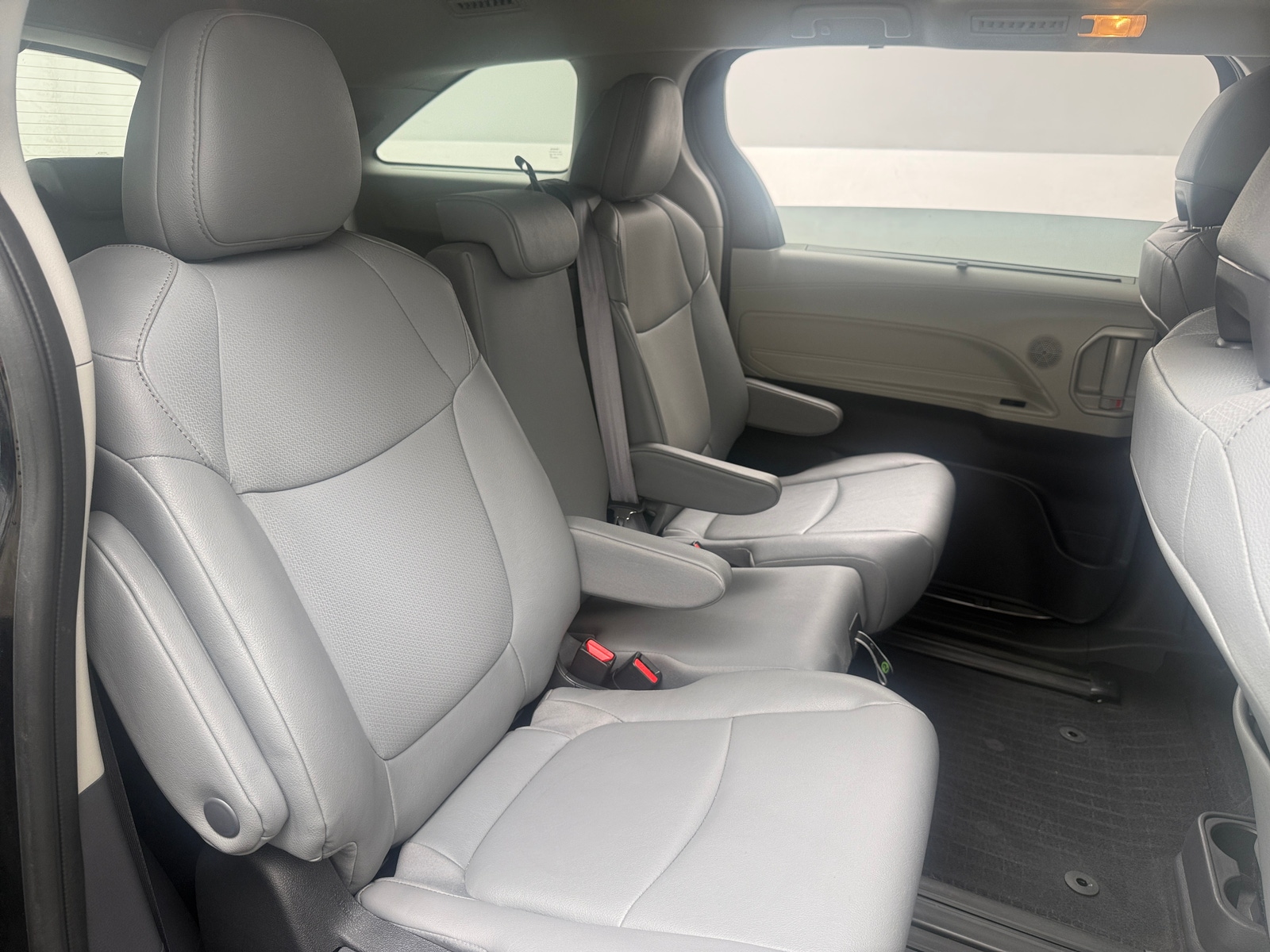 Thumbnail: 2023 Toyota Sienna - 5