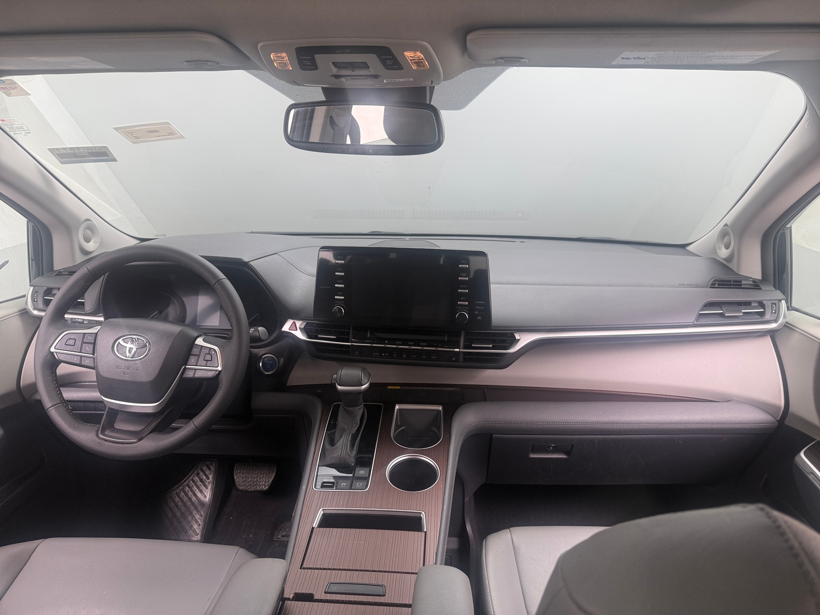 Thumbnail: 2023 Toyota Sienna - 2