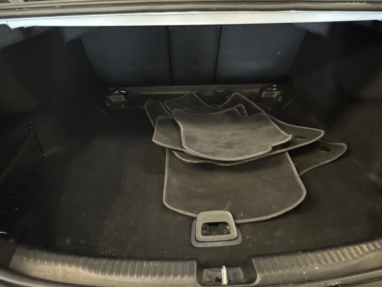 Thumbnail: 2023 Mercedes-Benz C-Class - 6