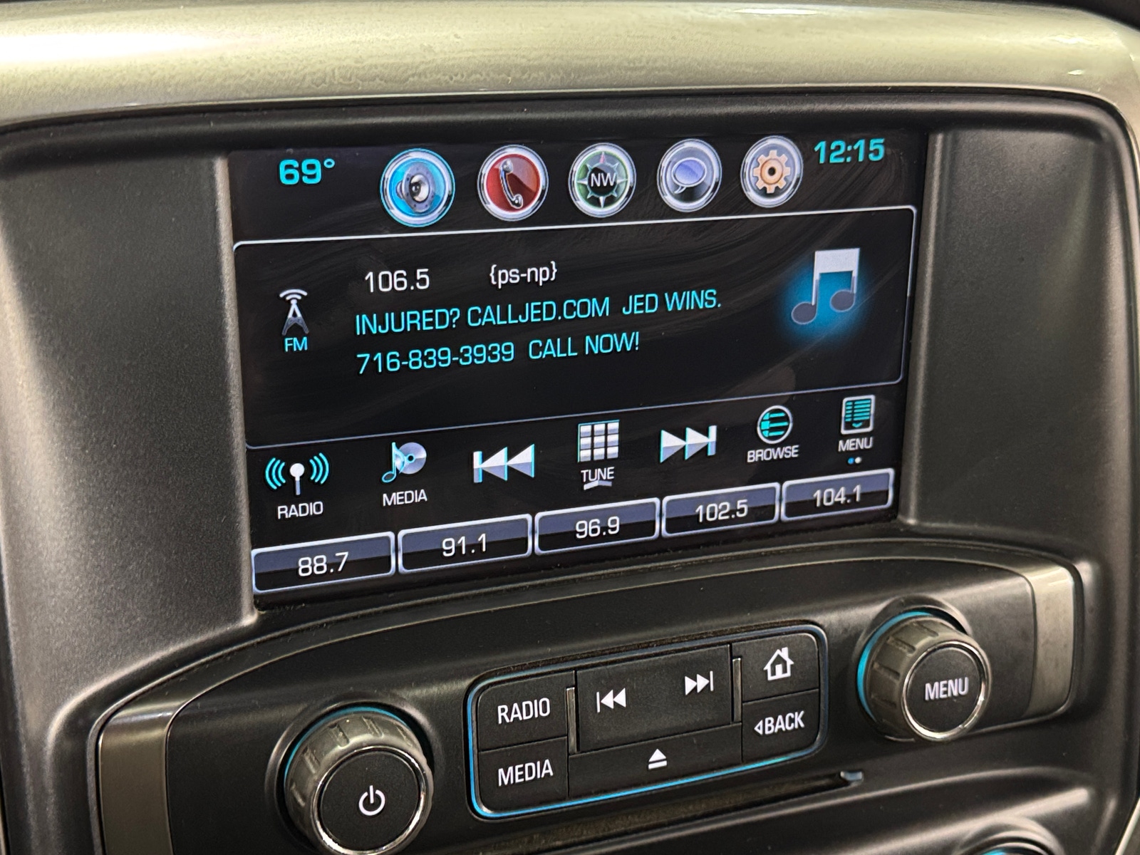 Thumbnail: 2017 Chevrolet Silverado 1500 - 3