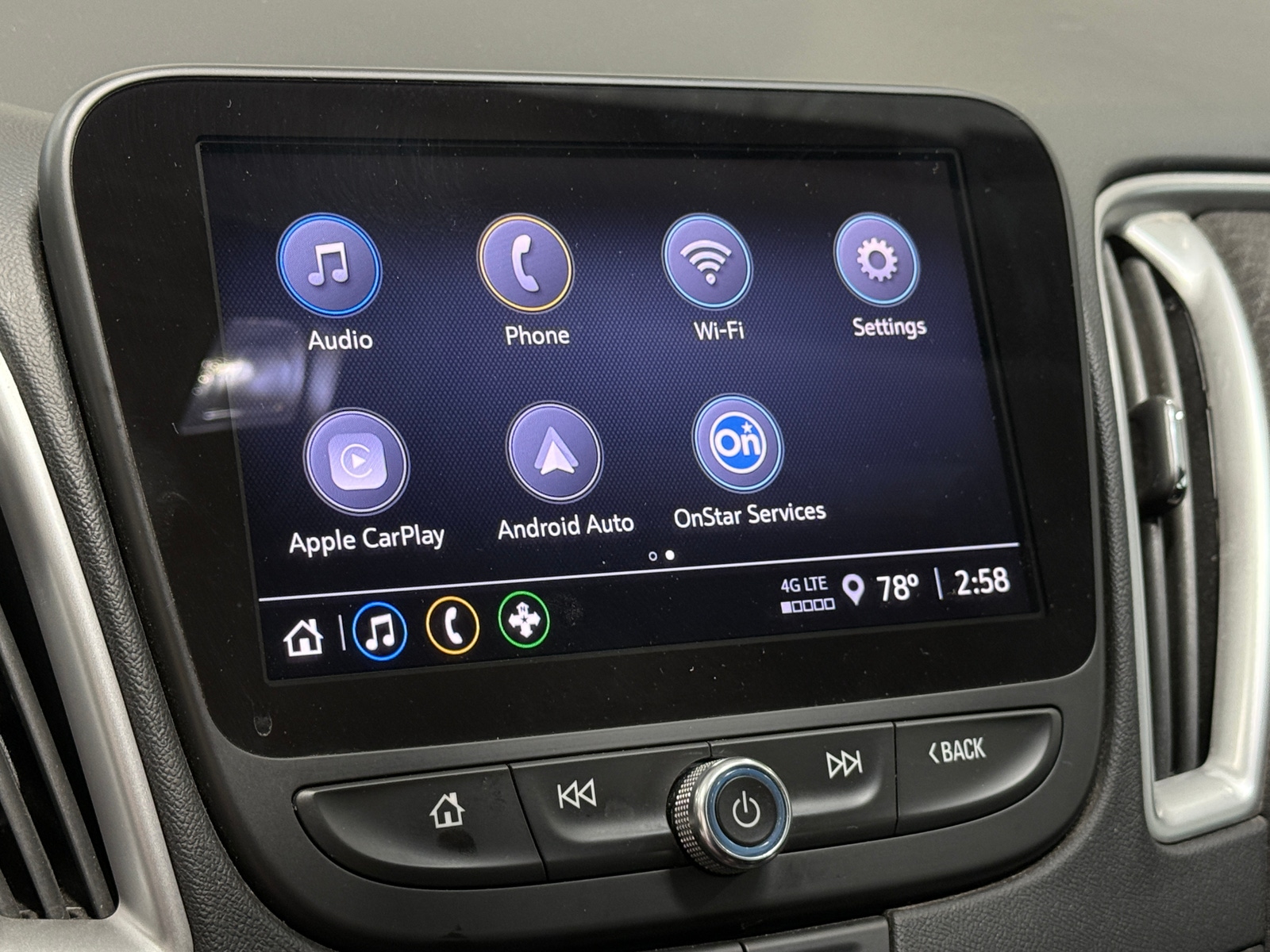 Thumbnail: 2021 Chevrolet Malibu - 4