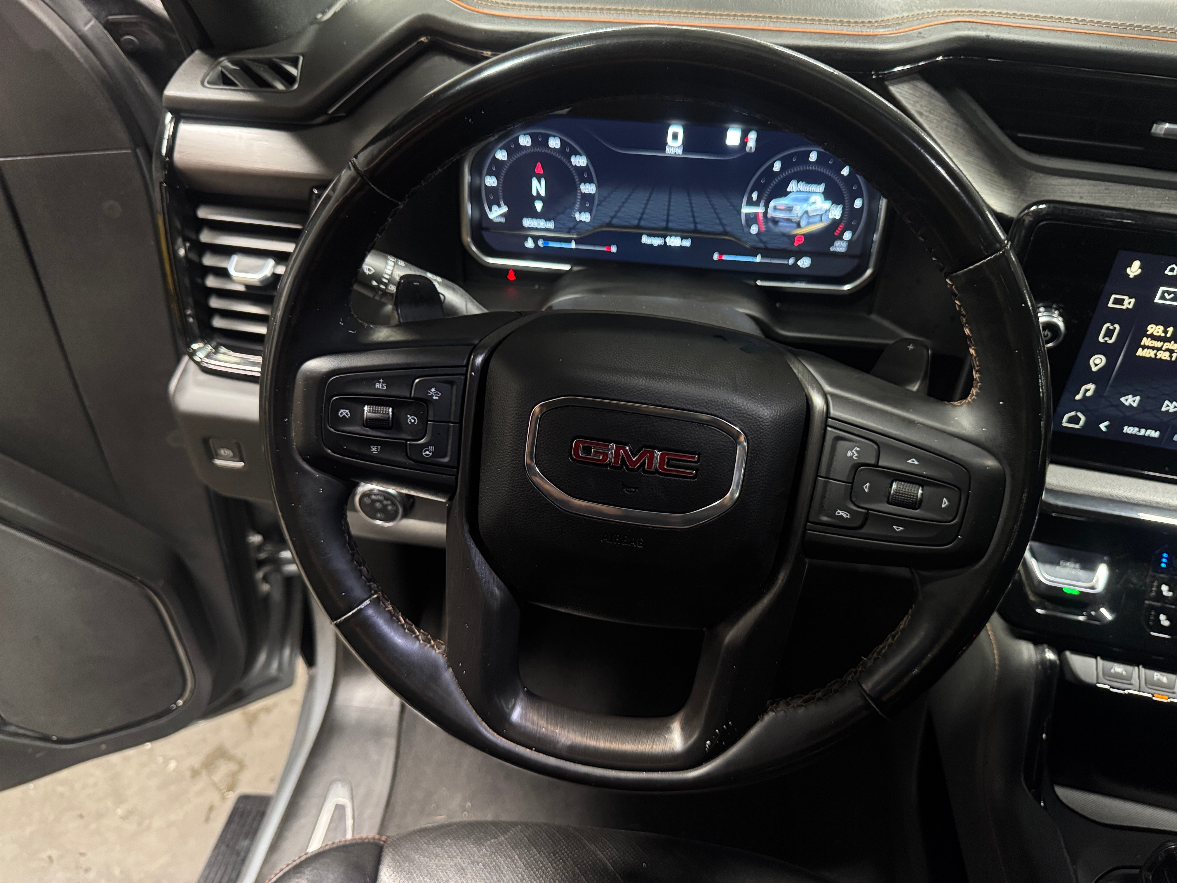 2023 GMC Sierra 1500 AT4 - Photo 8