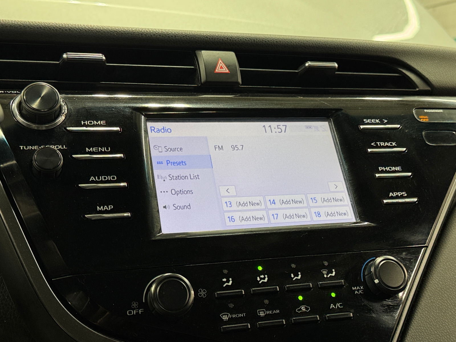 Thumbnail: 2019 Toyota Camry - 4
