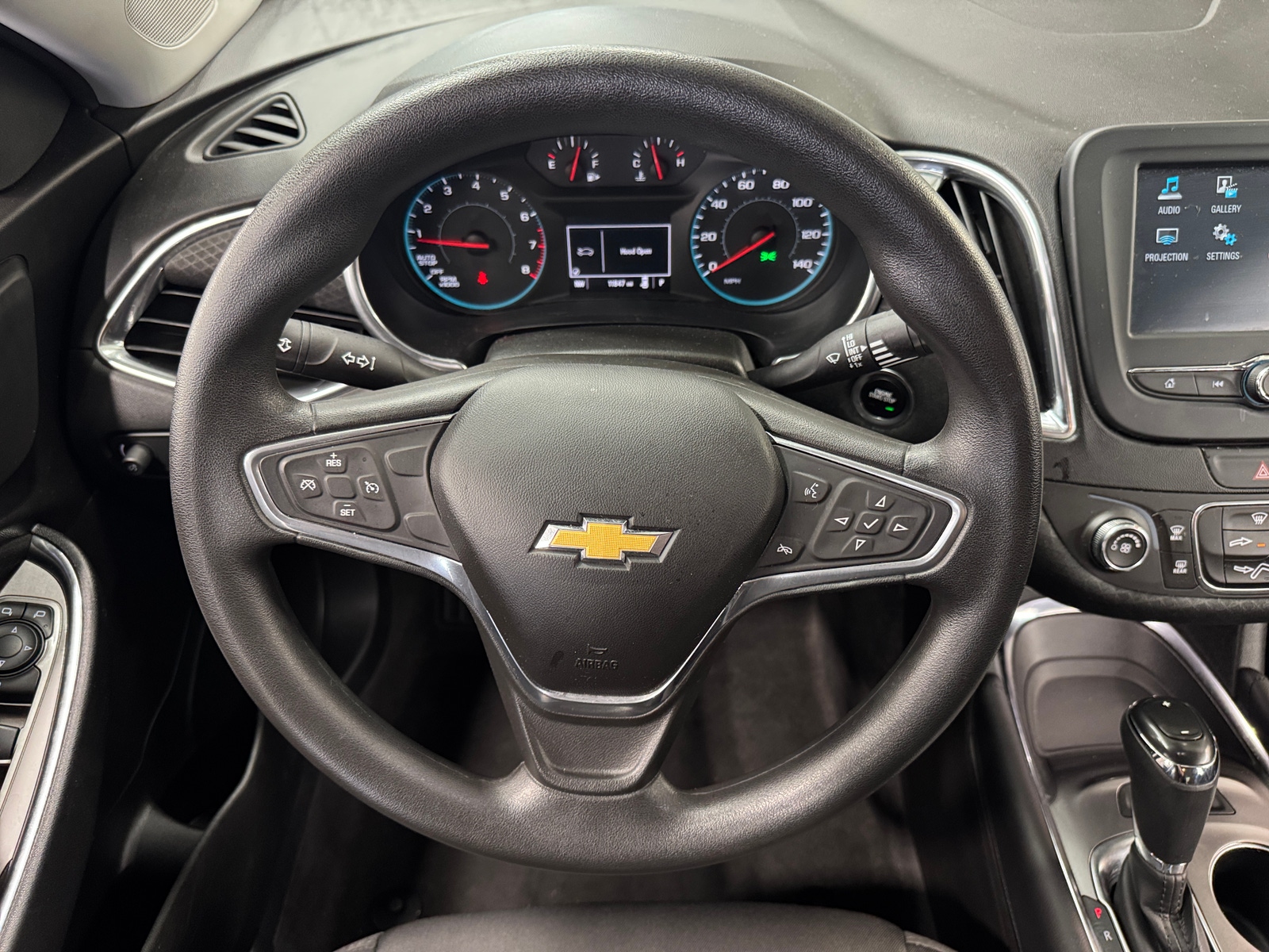 Thumbnail: 2016 Chevrolet Malibu - 5