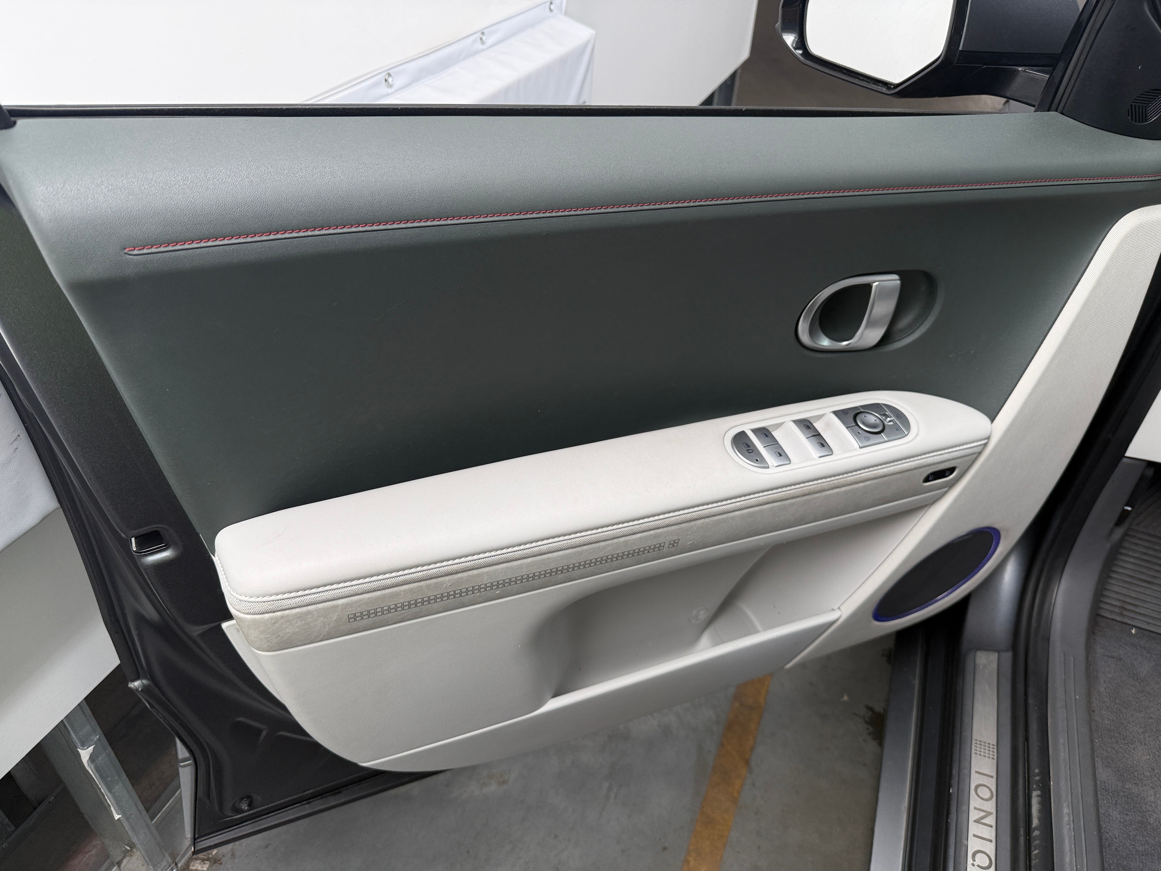 Used 2022 Hyundai IONIQ 5 Limited with VIN KM8KRDAF2NU069115 for sale in Auburn, WA