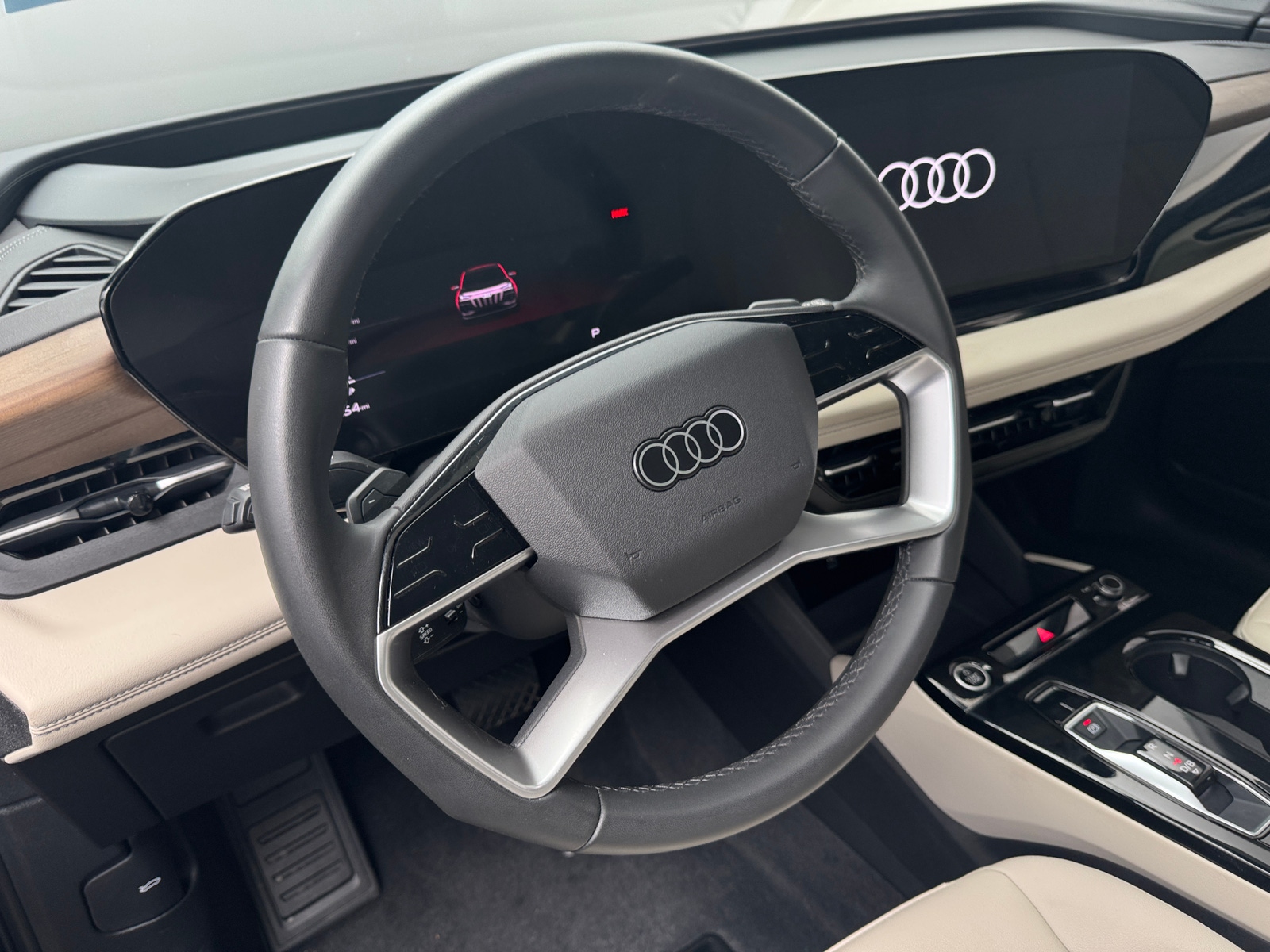 Thumbnail: 2025 Audi Q6 e-tron - 4