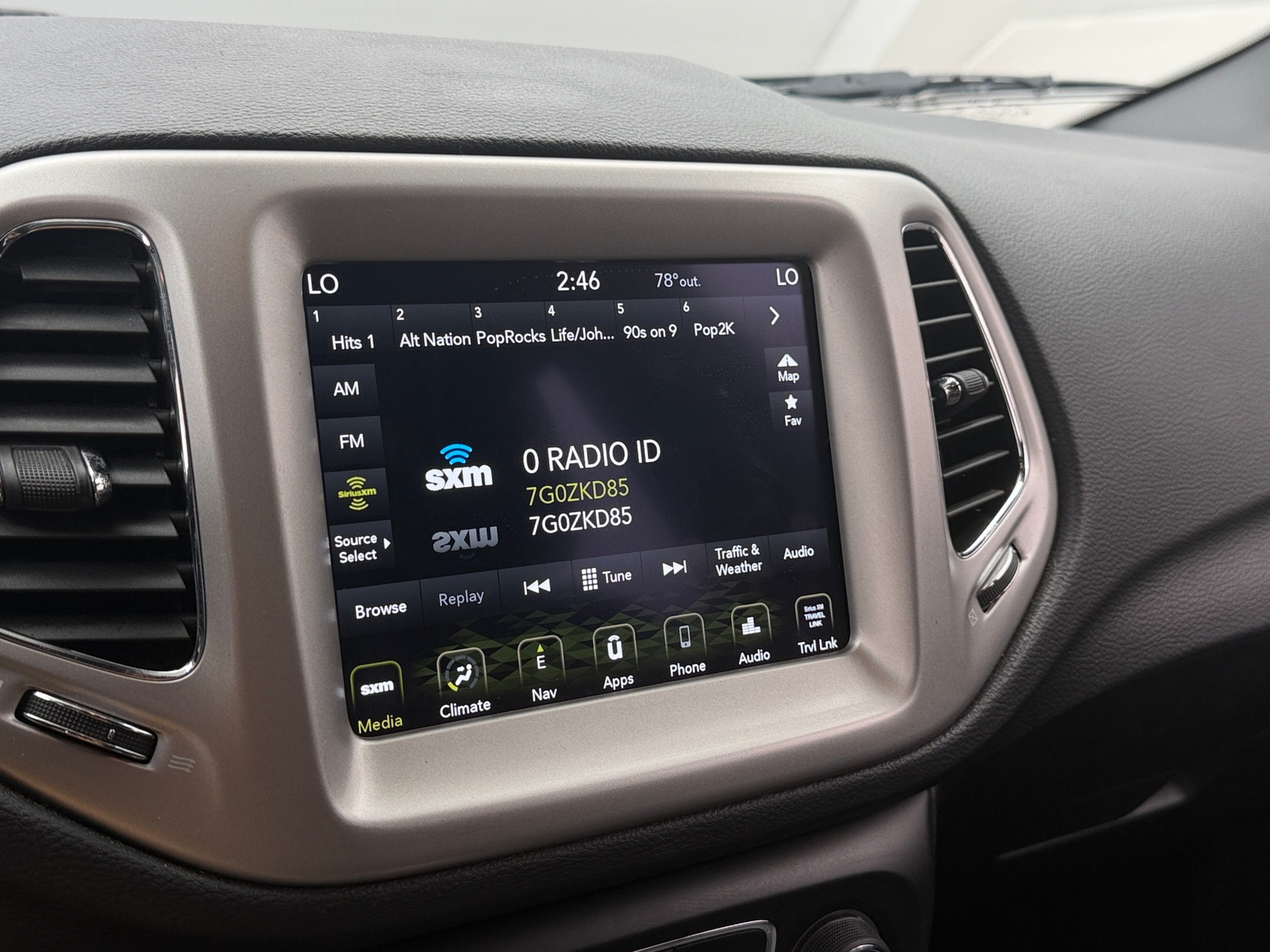 Thumbnail: 2021 Jeep Compass - 3