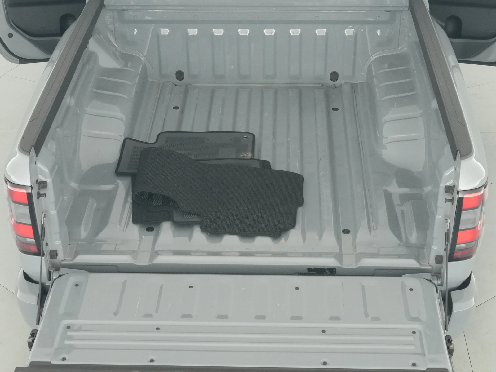 Thumbnail: 2026 Nissan Frontier - 7