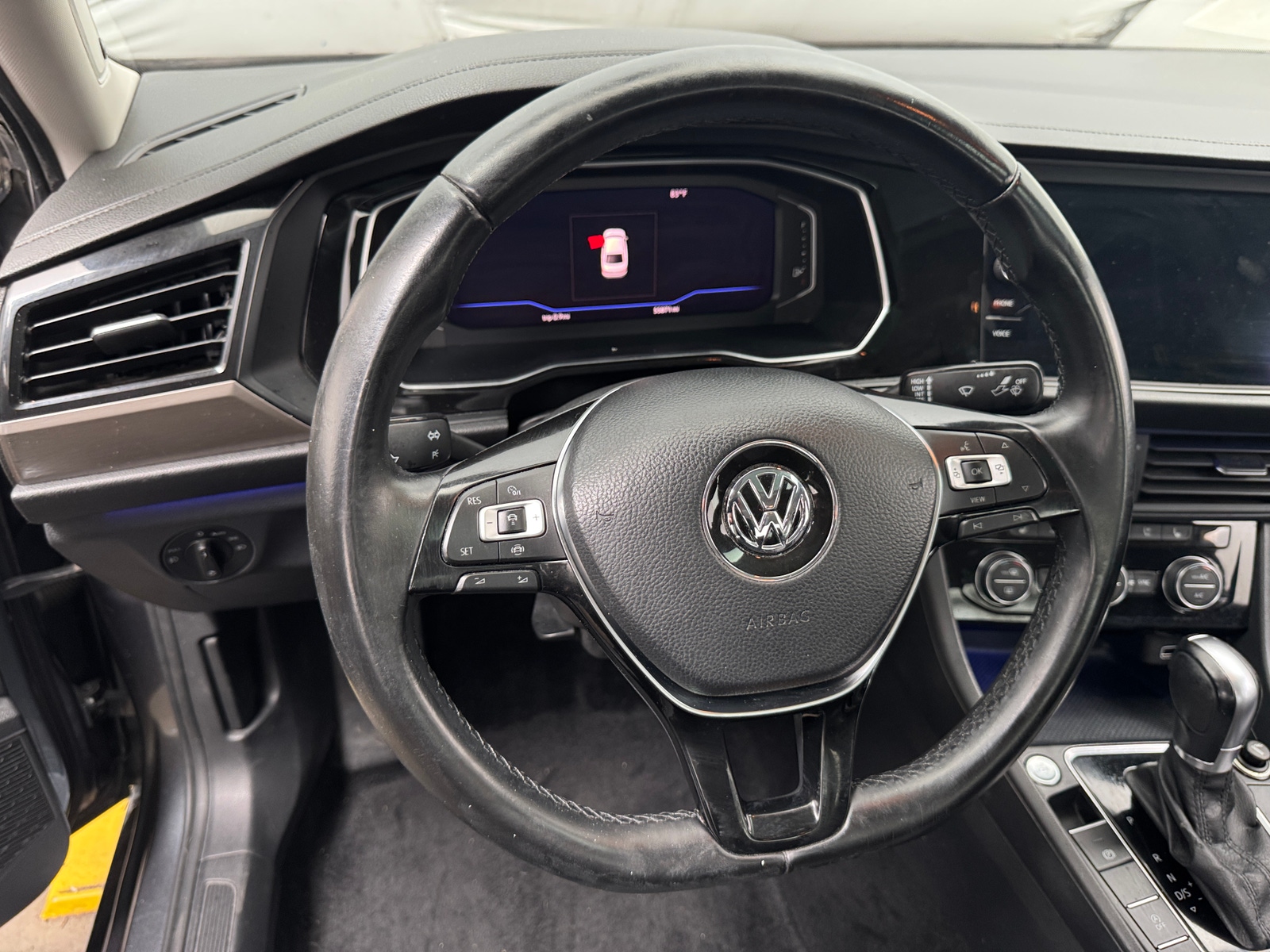Thumbnail: 2019 Volkswagen Jetta - 4